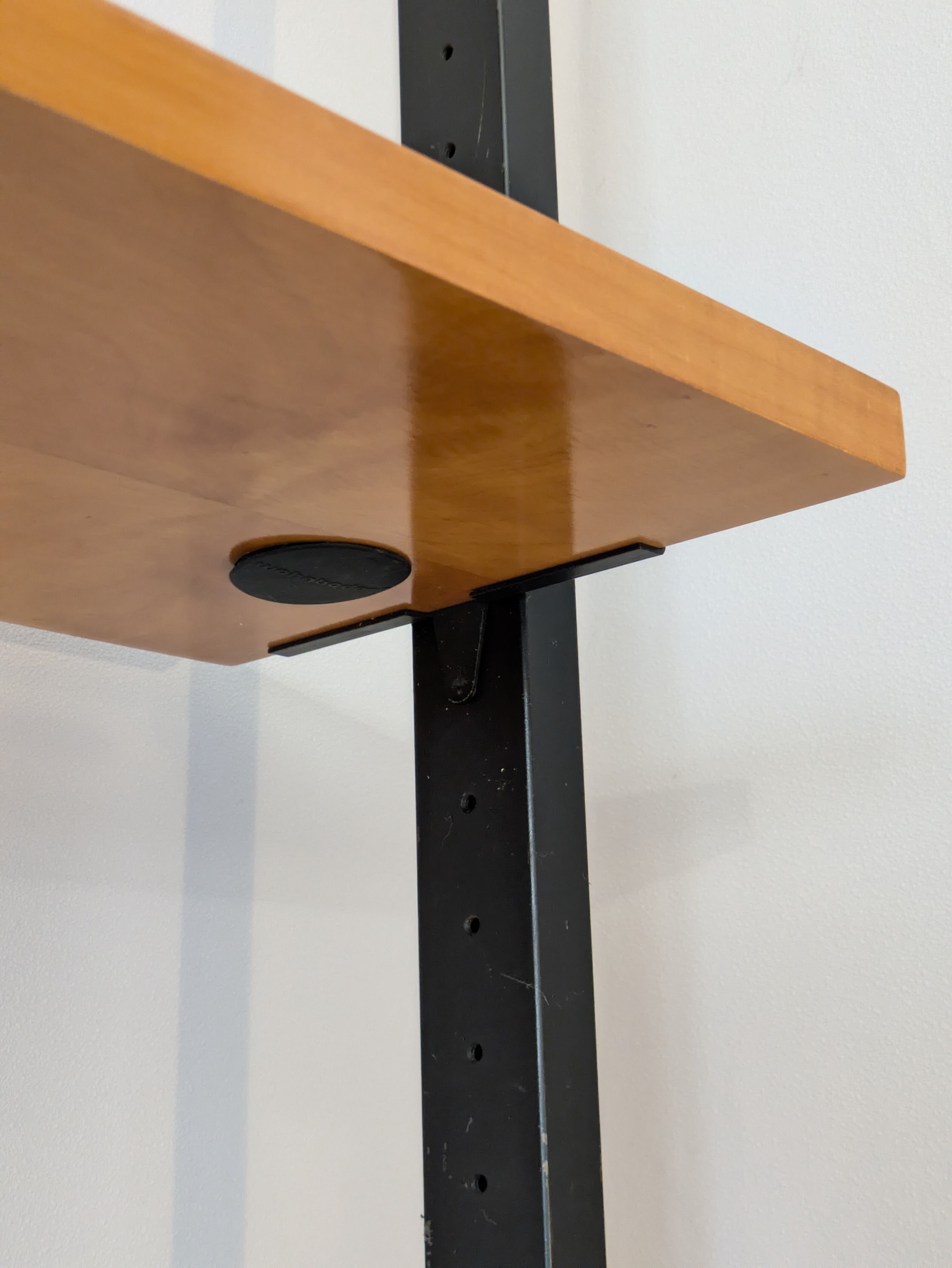 Étagère téléscopique modulable sol/plafond