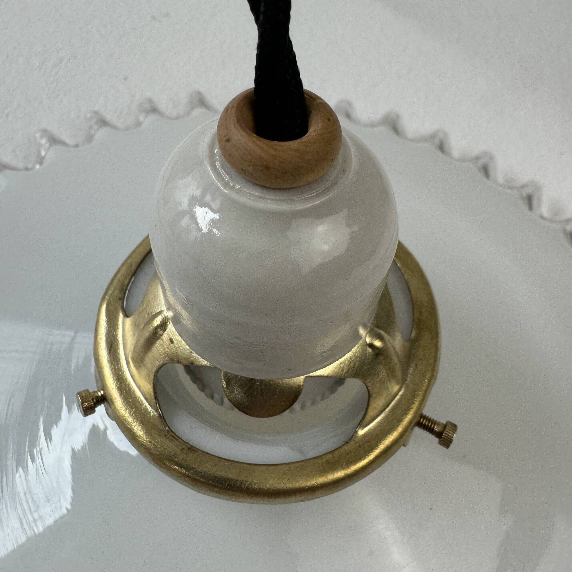 Antique 25.5 cm vintage opal lace pendant light