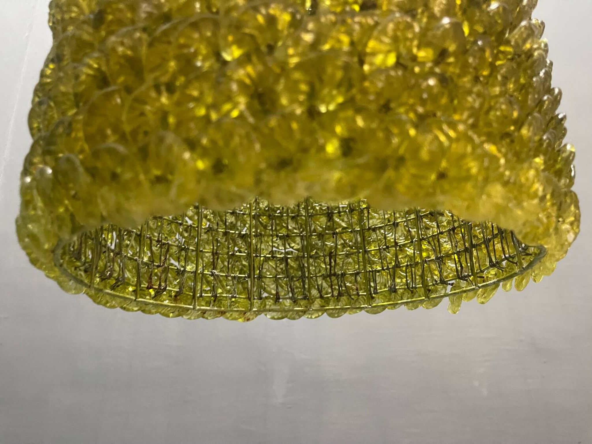 Ensemble de 2 suspensions lumineuses en verre de Murano vert olive en forme de fleur