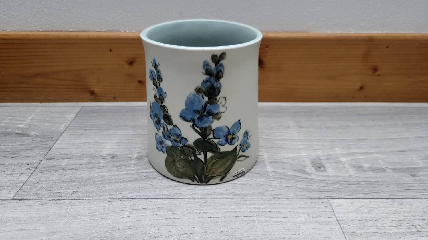 Ceramic vase Arabia Finland vase by Hilkka-Liisa Ahola (1)