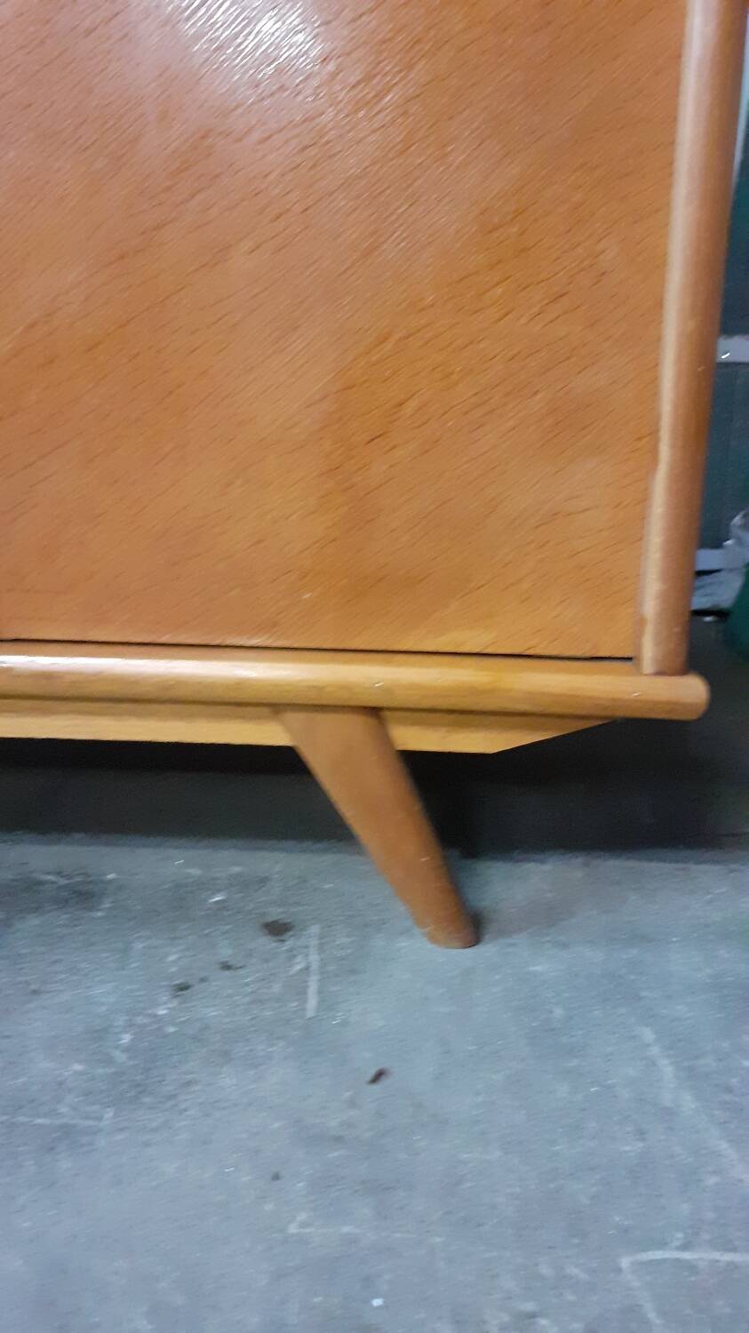 Compass feet cabinet