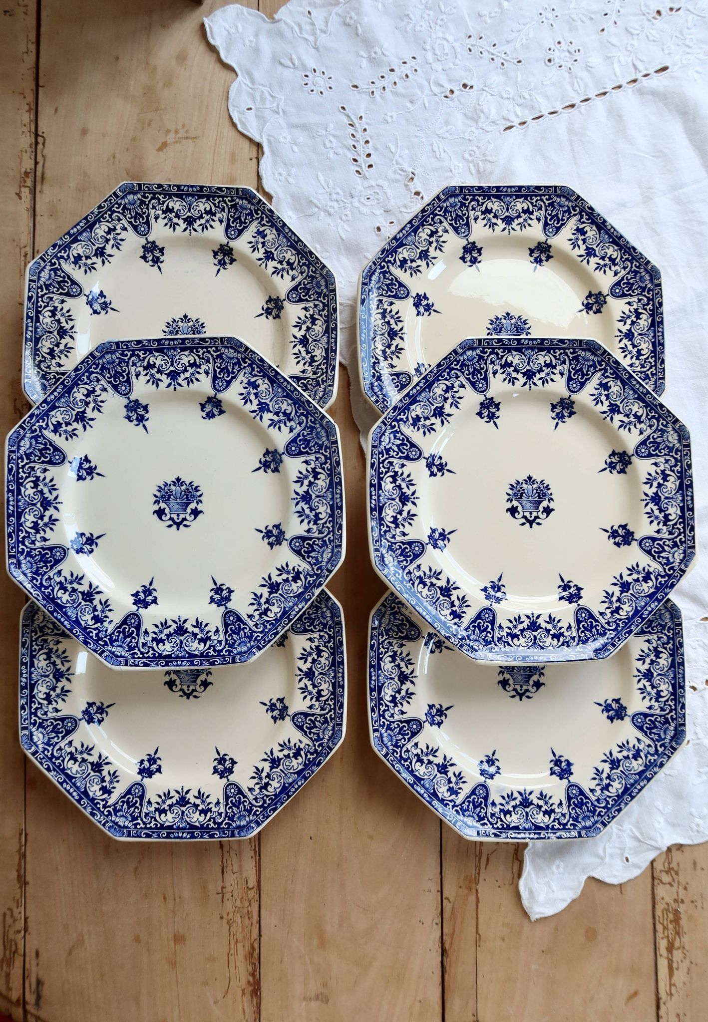 6 assiettes plates terre de fer Longchamp modèle Rouen XIXe siècle