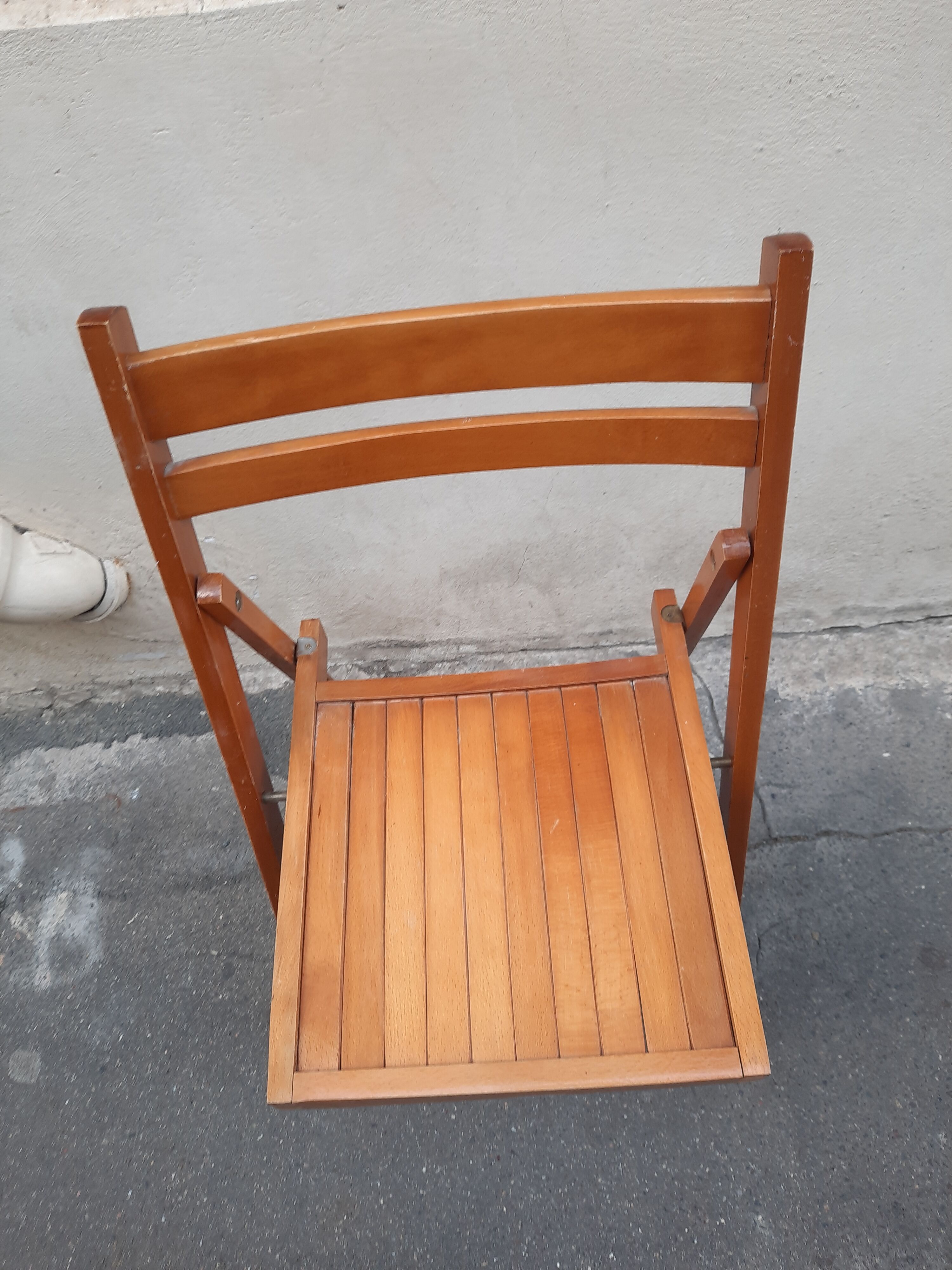 Vintqge folding chair
