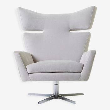 Eduardo Eichholtz swivel armchair