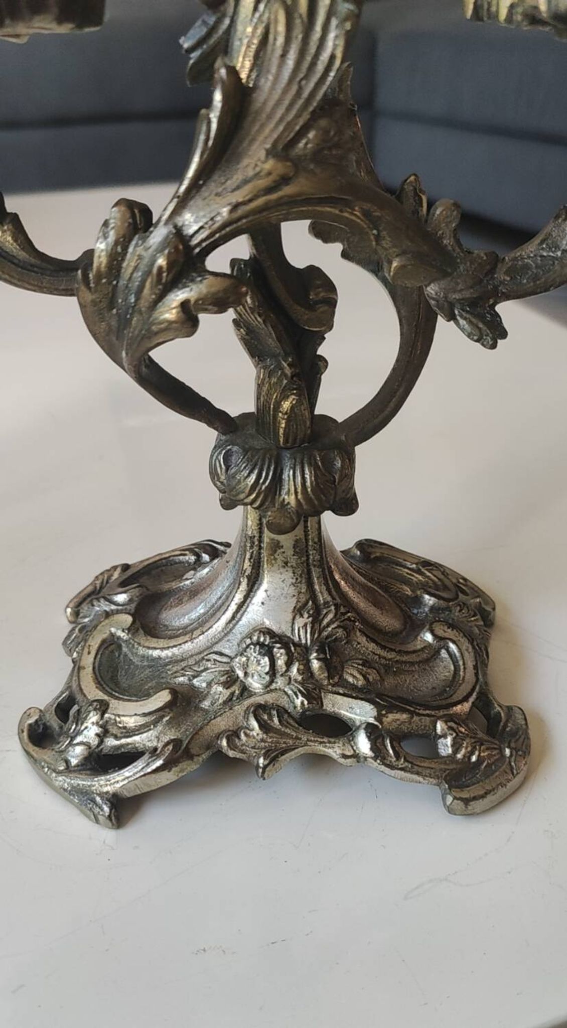 Pair of Candelabra in Louis XV/Rocaille Style, 2 lights. In gilded bronze, 19th century.