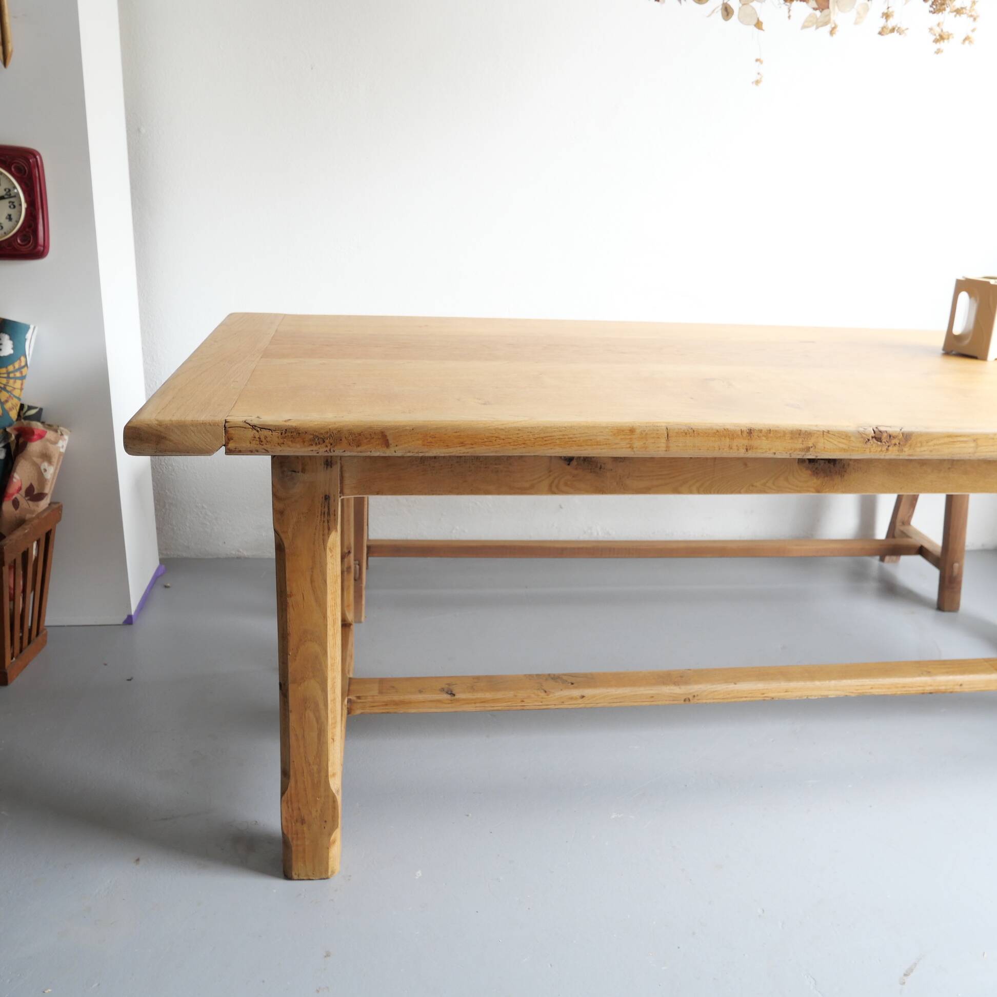 Table de ferme rénovée