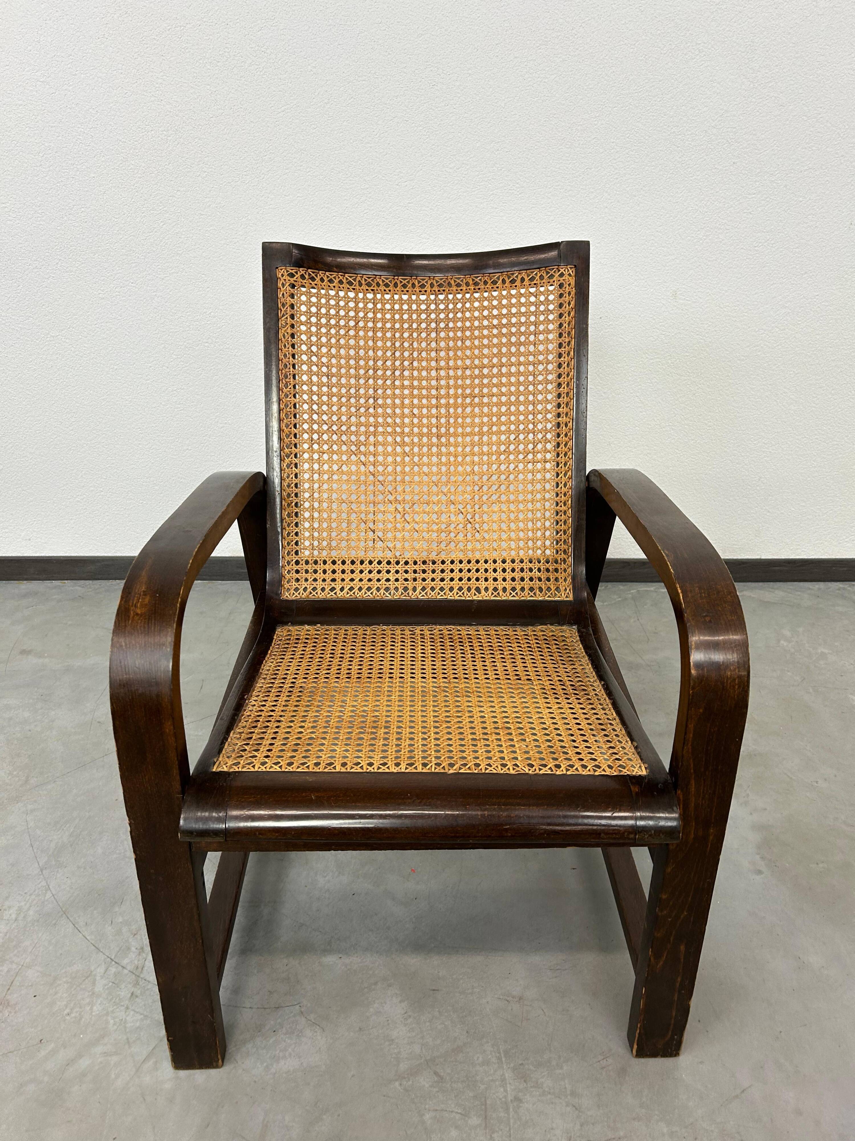 Fauteuil lounge fonctionnaliste en bois courbé n°668 Thonet Debrecen