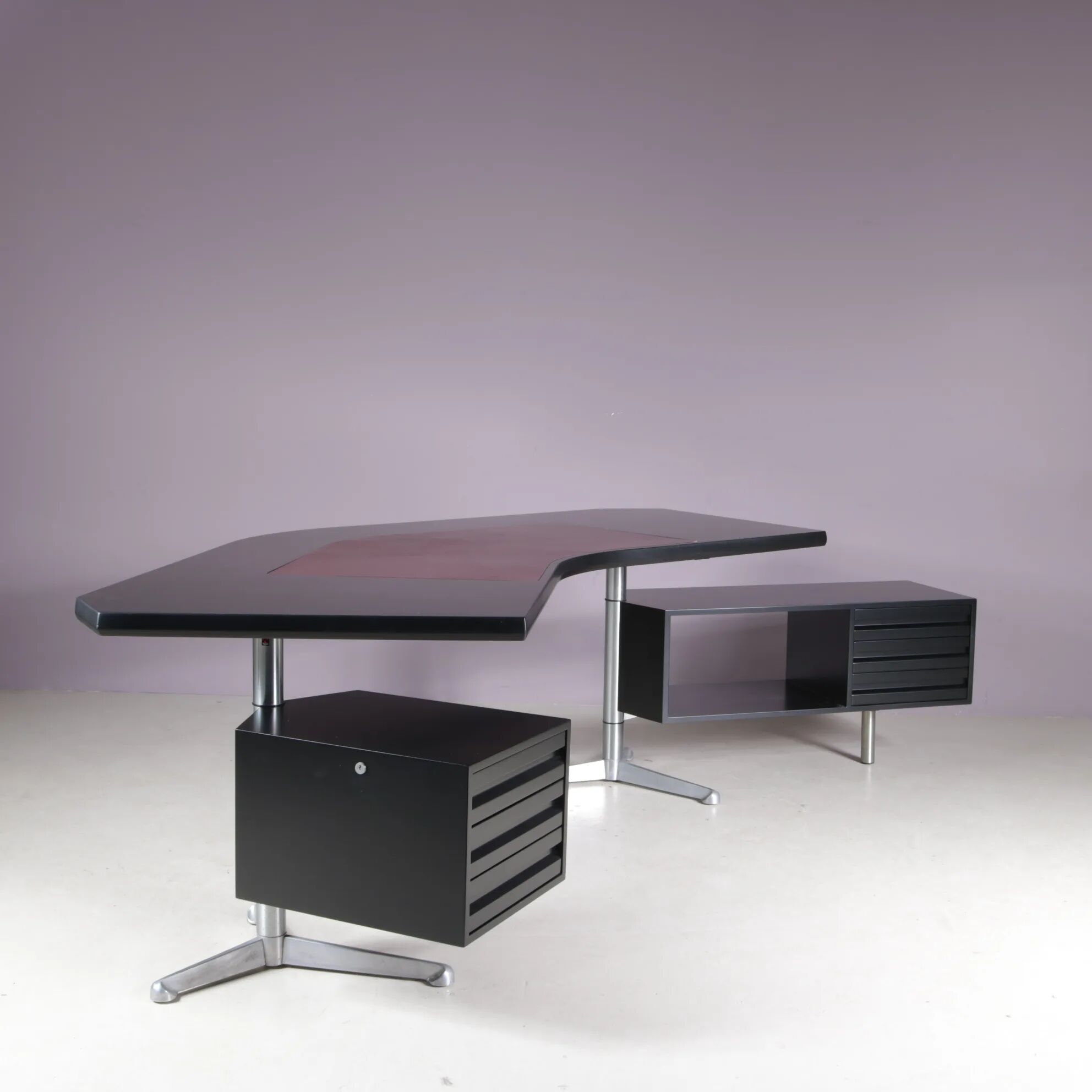 1950s Osvaldo Borsani desk for Tecno Milano, Italy