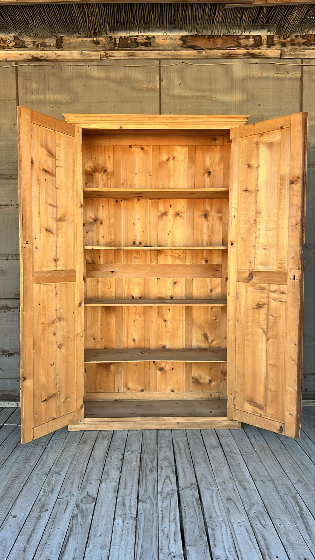 Armoire parisienne bois brut