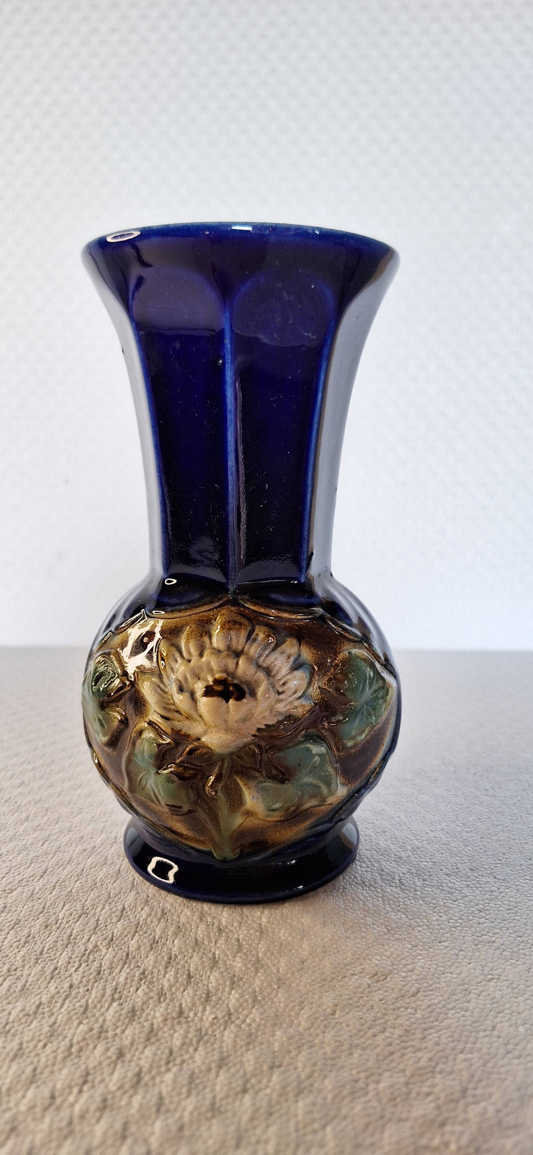 VINTAGE BARBOTINE VASE