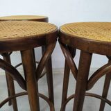 Bar stool