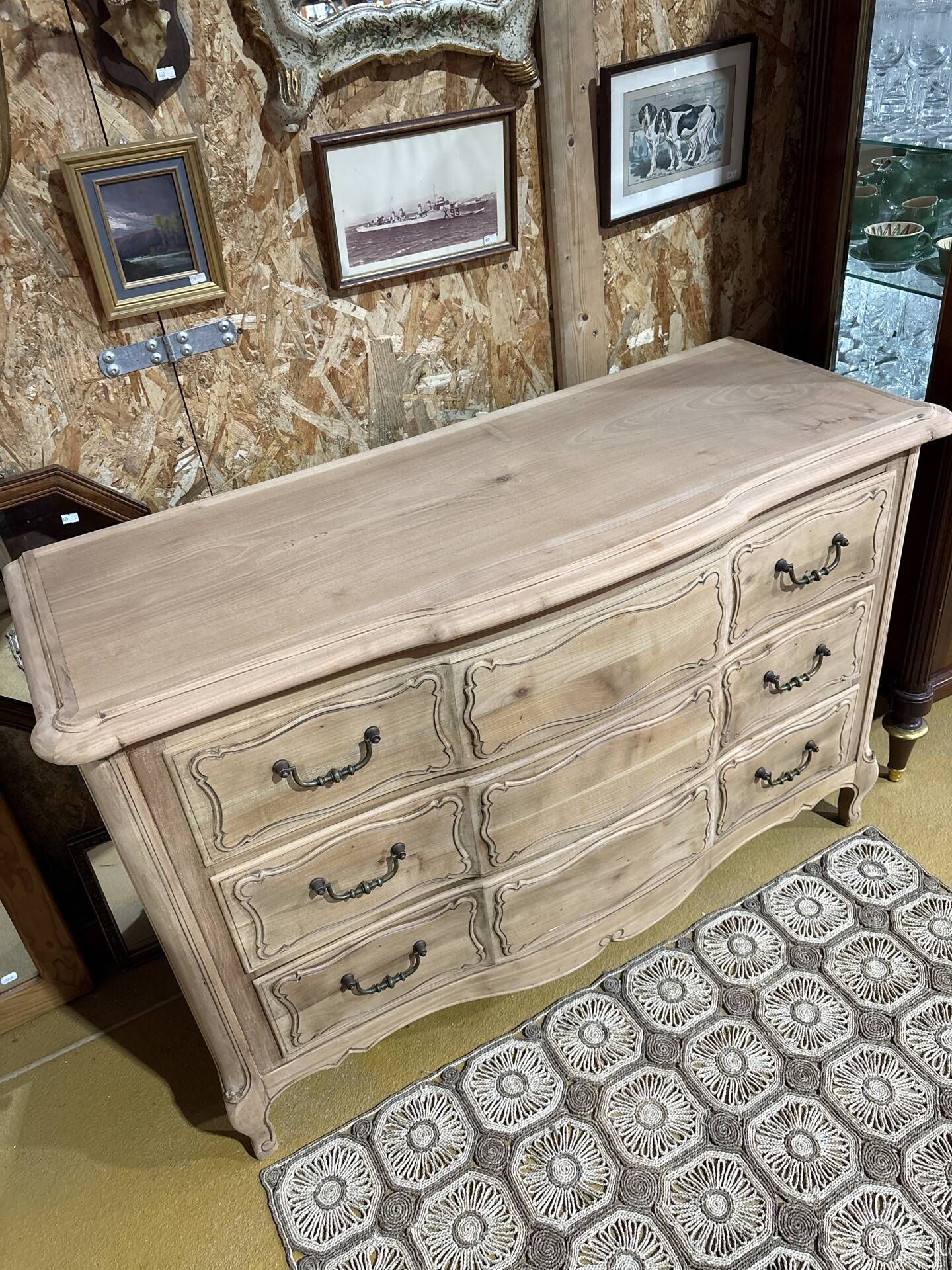 Antique solid oak chest of drawers – Louis XV style – 3 drawers