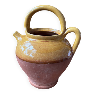 Cruche / Chevrette provençale en terre cuite vernissée jaune