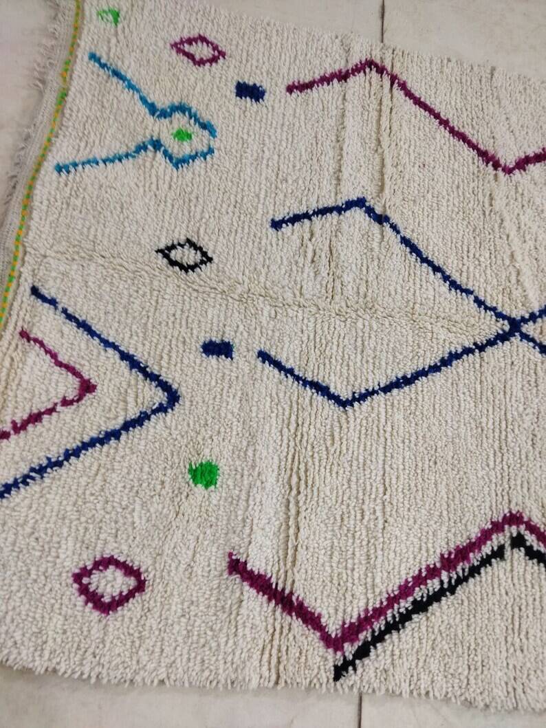 Azilal rug decorated woven in natural wool 250cm×150cm