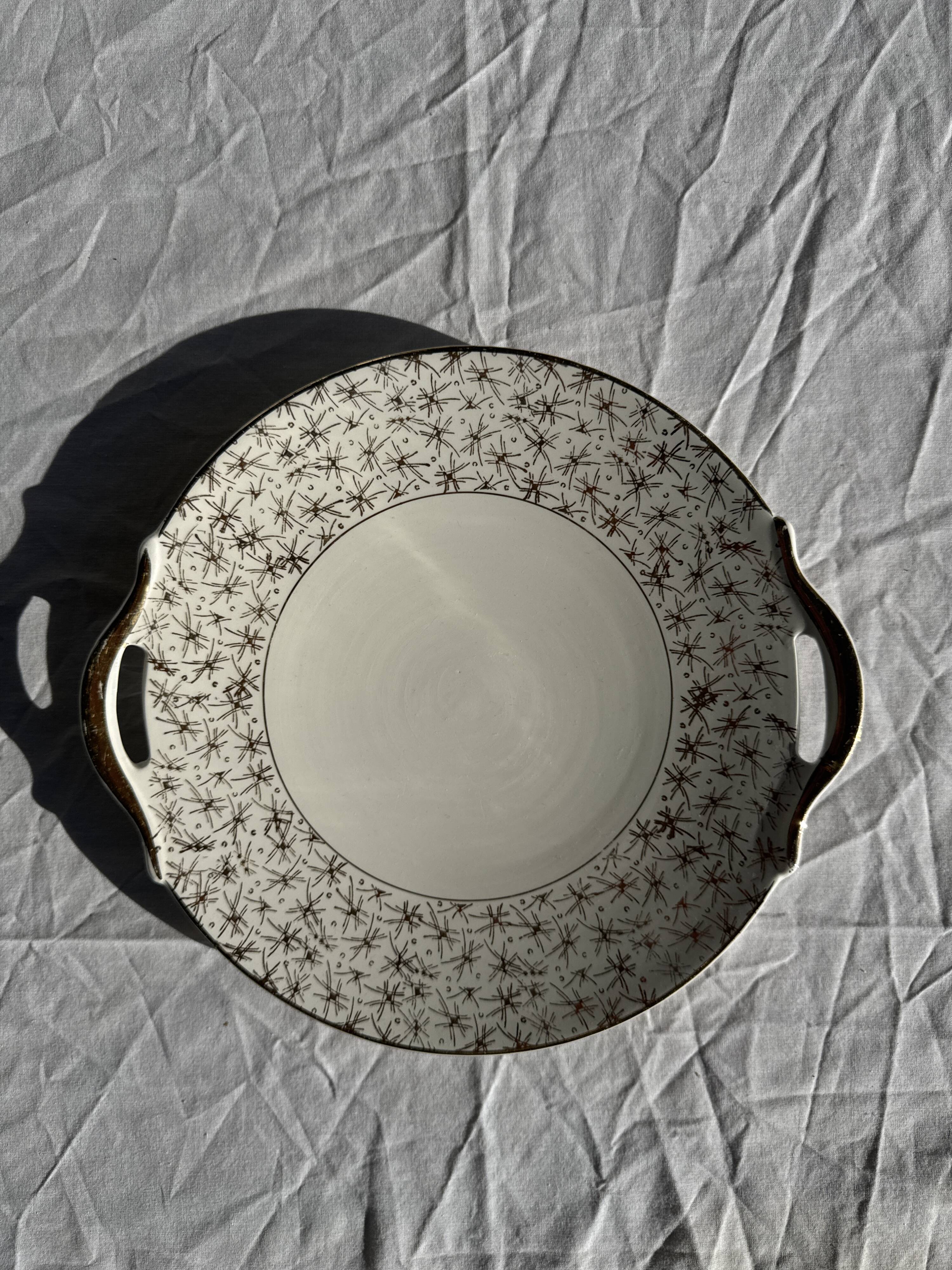 Vintage pie dish with 2 golden handles, abstract patterns, D28.