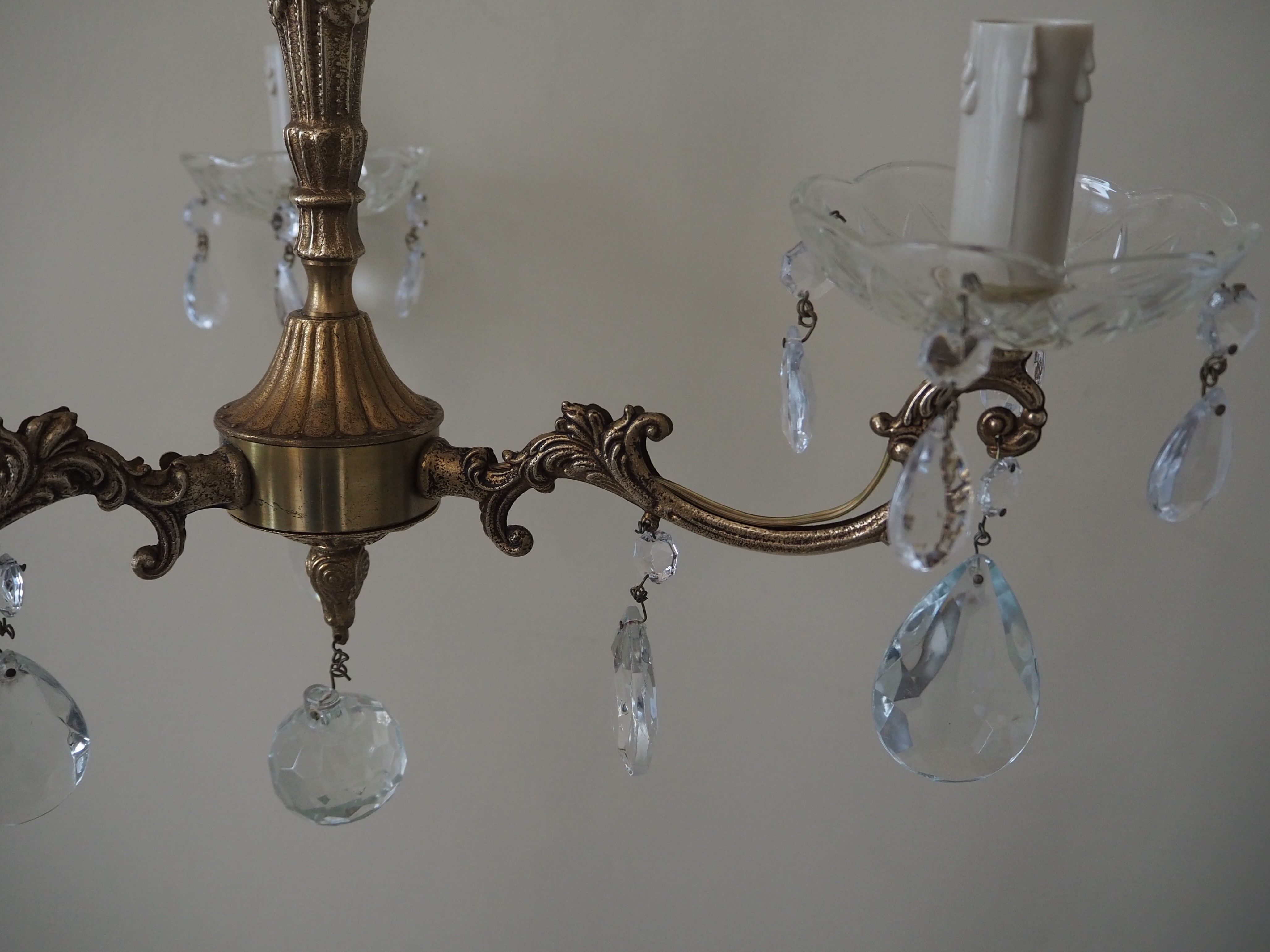 Cast bronze chandelier and crystal tassels – 3 fires