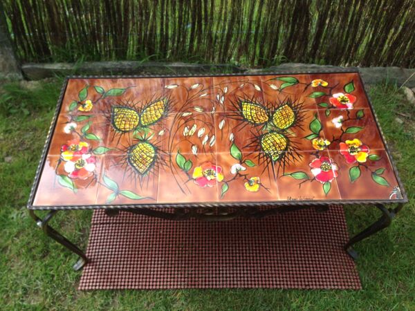 Table basse en fer forgé et céramique de Vallauris signé La Grange.
