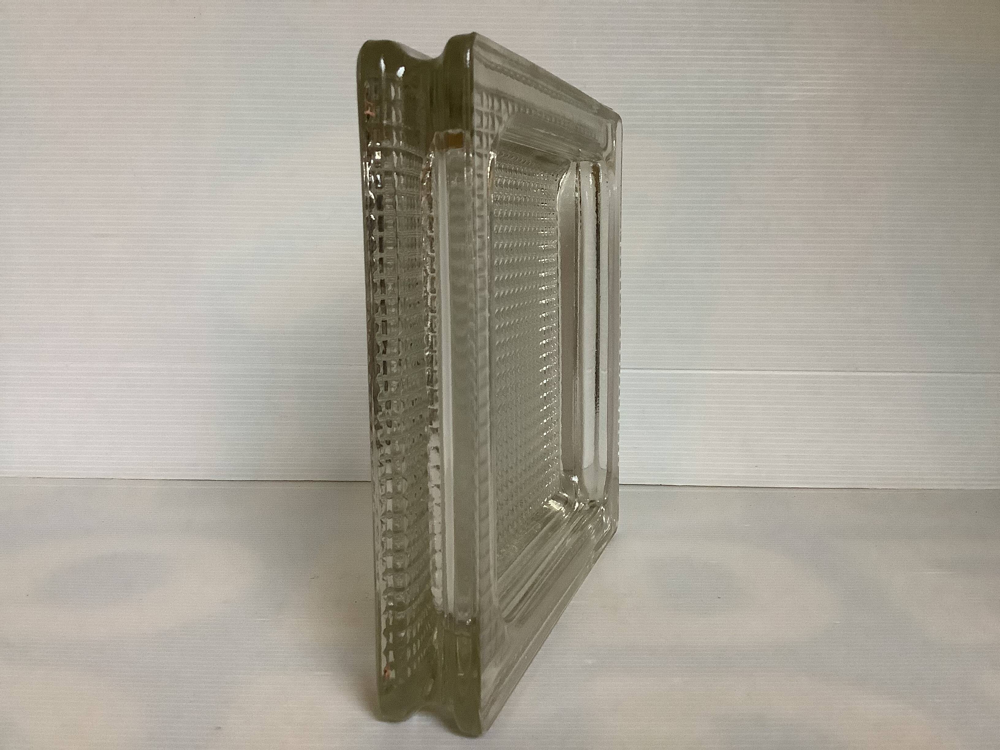 Large diamond point tray