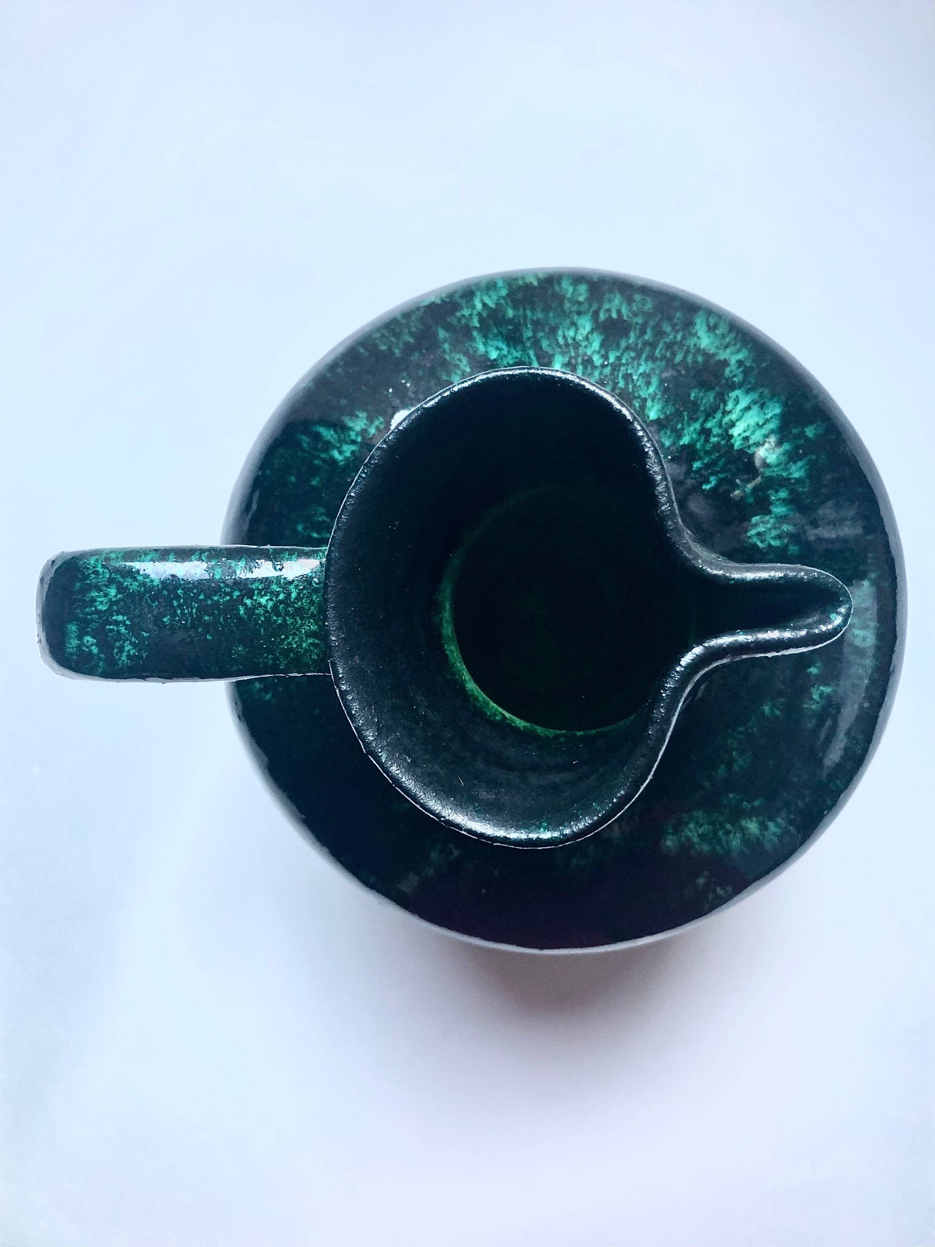 Accolay Vase