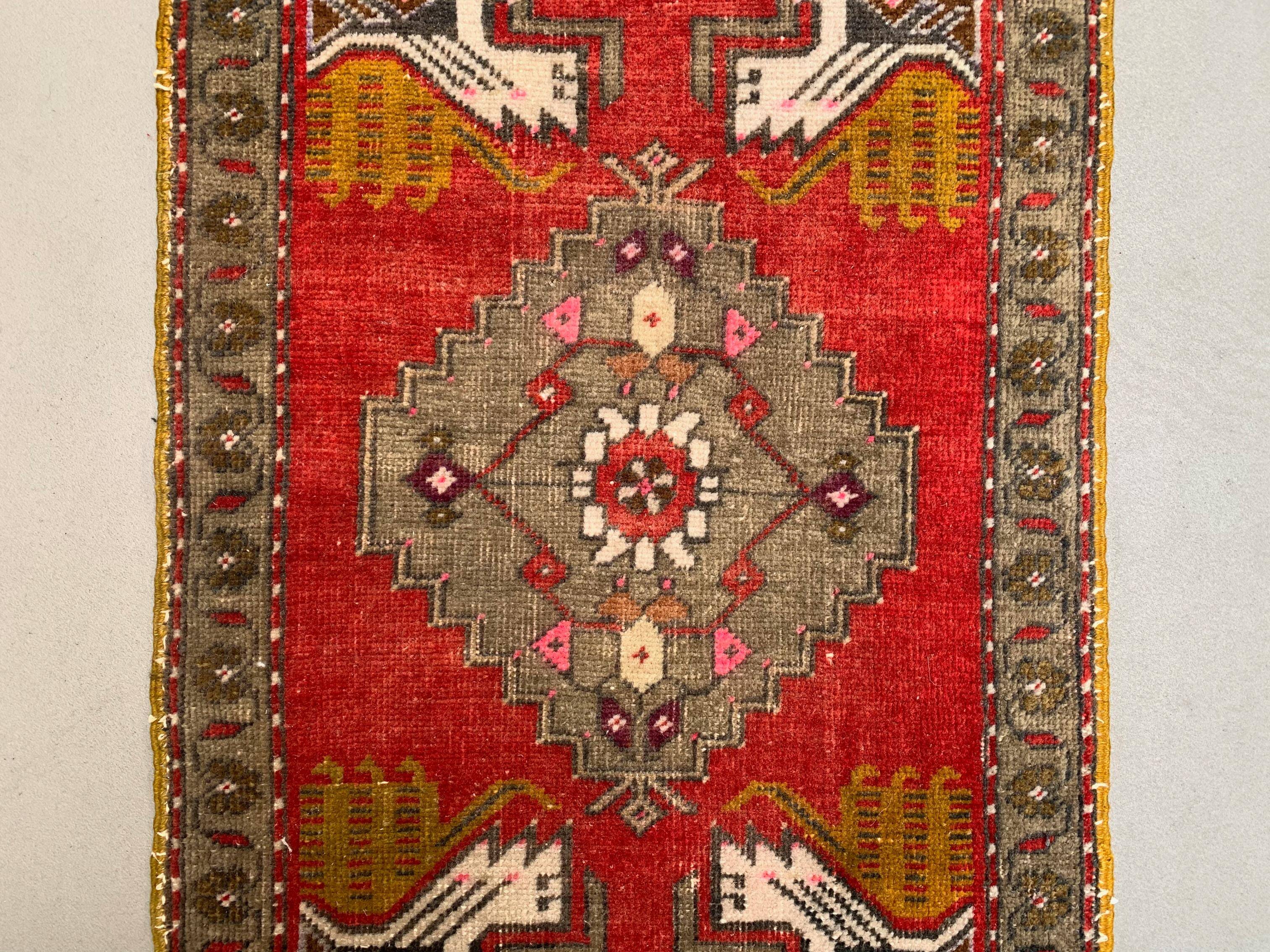 Small Vintage Turkish Rug 96x48 cm, Short Runner, Tribal, Shabby, Mini Carpet