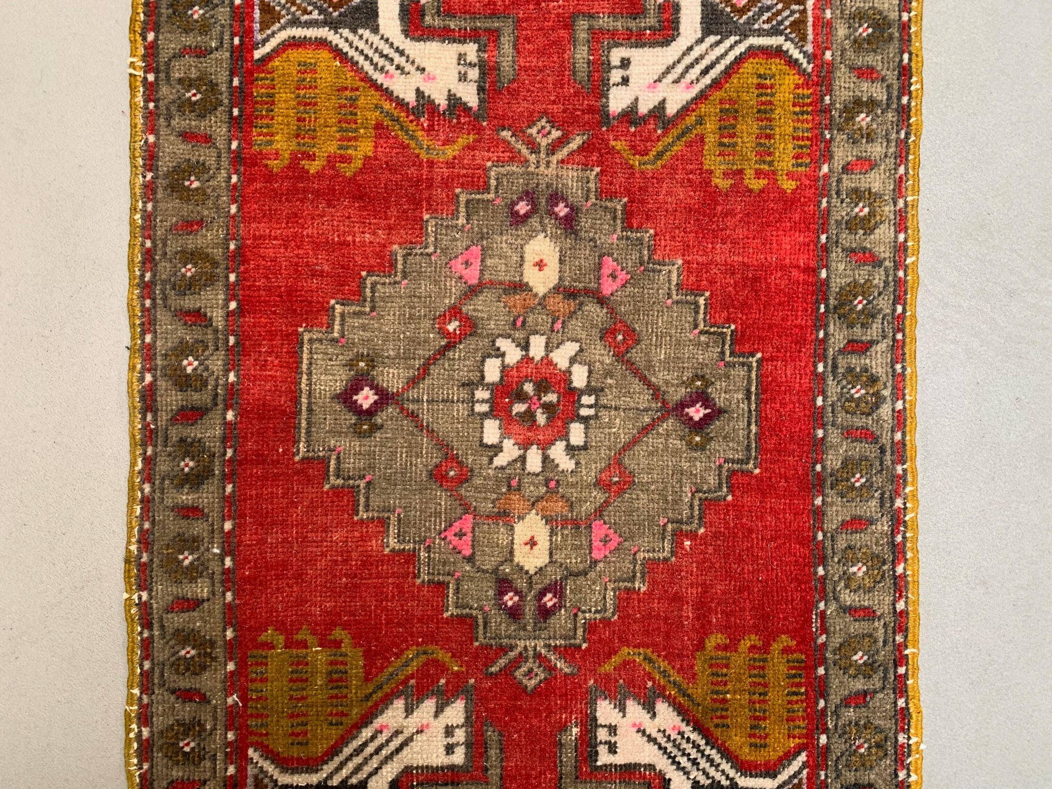 Small Vintage Turkish Rug 96x48 cm, Short Runner, Tribal, Shabby, Mini Carpet