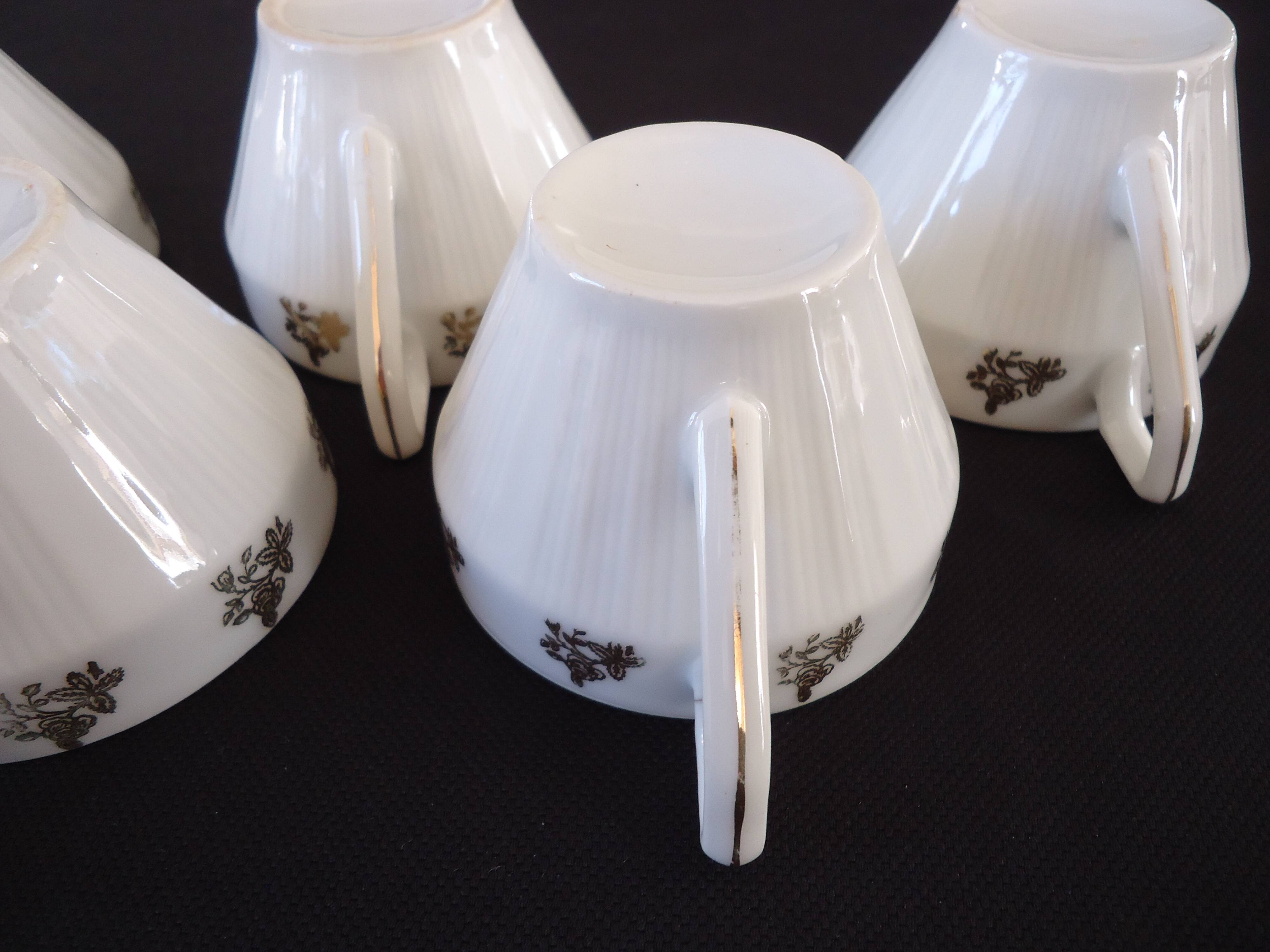 6 tasses à café et sous-tasses en porcelaine fine Art Déco