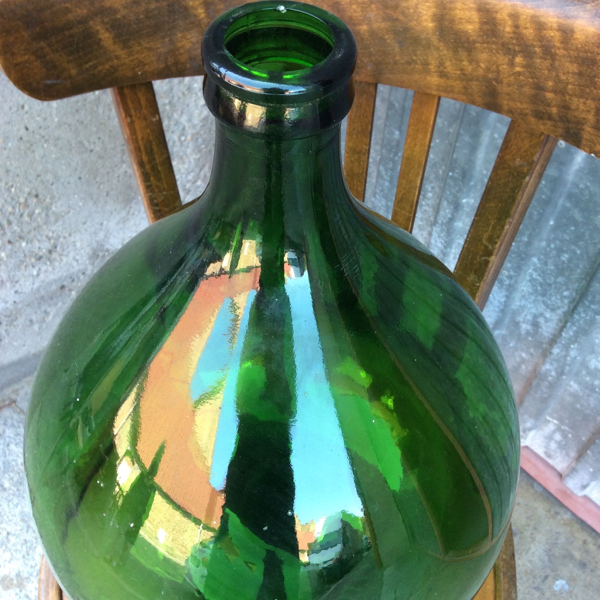 Demijohn canister