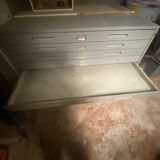 Loom furniture with drawers with metal planes