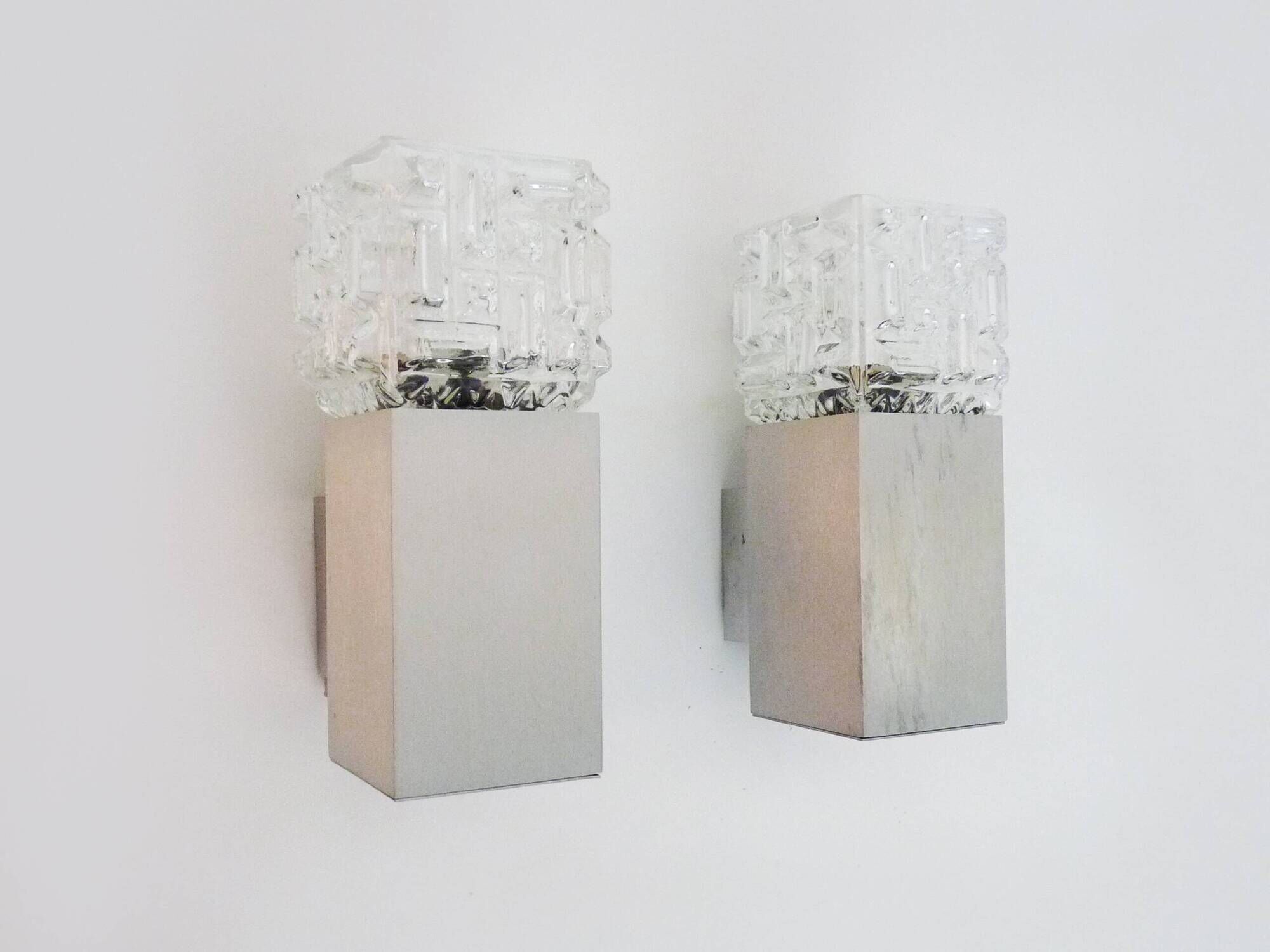 Pair of Space Age Cubist wall lights. Brushed aluminum, 1970s