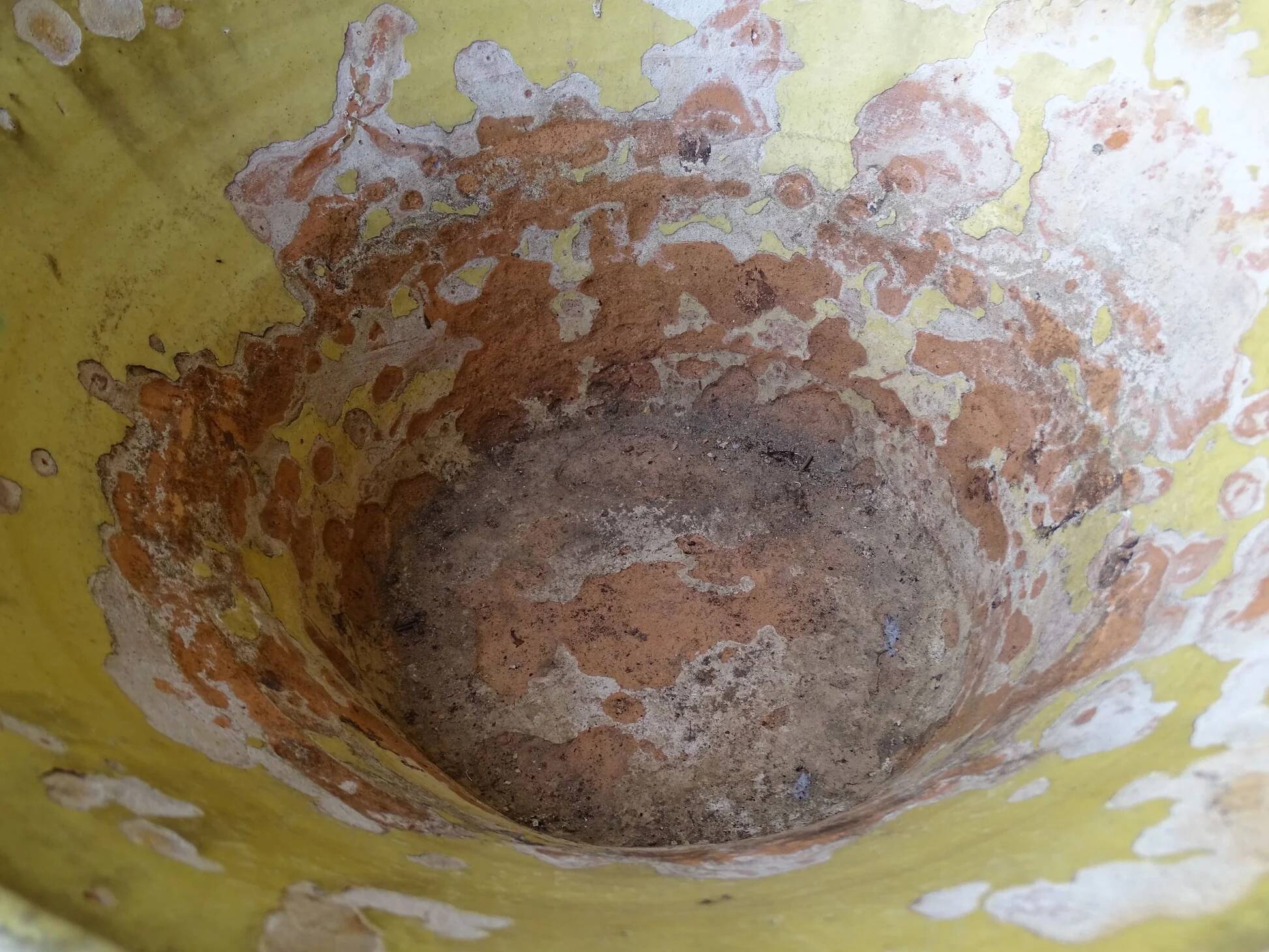 Bol à confit français ancien à glaçure jaune, tian