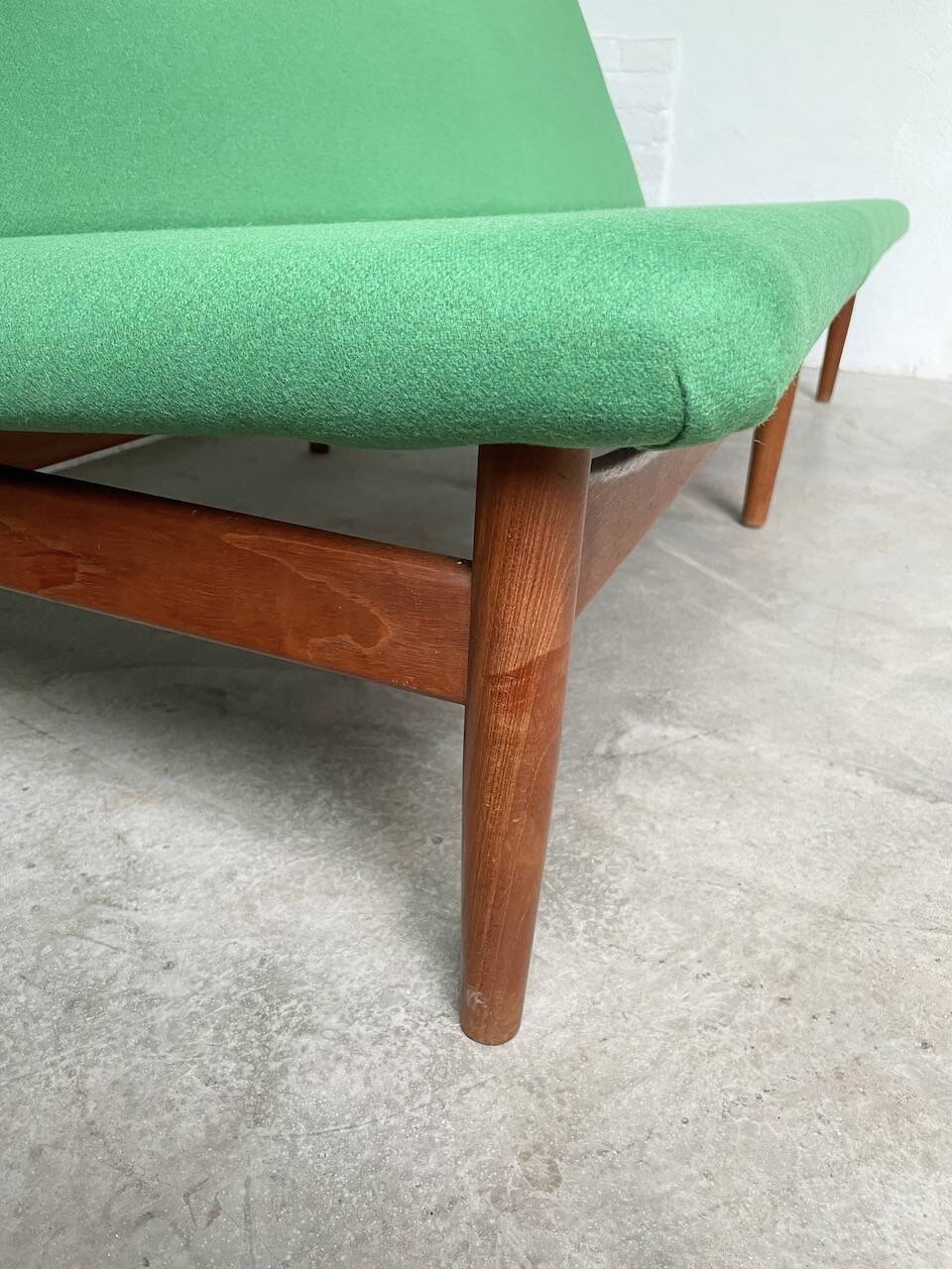 Finn Juhl three-seater bench “Japan” model France & Son