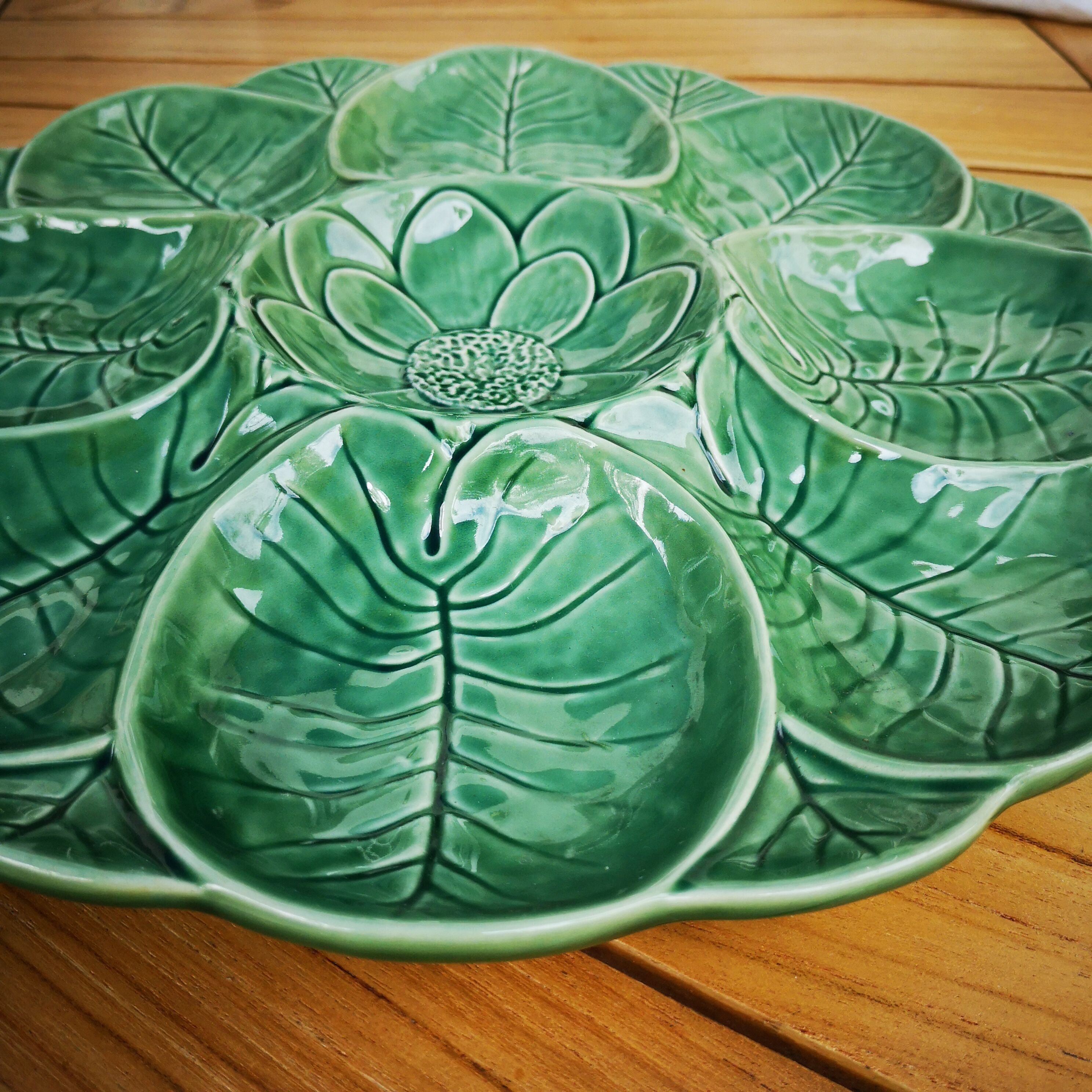 Green barbotine aperitif dish