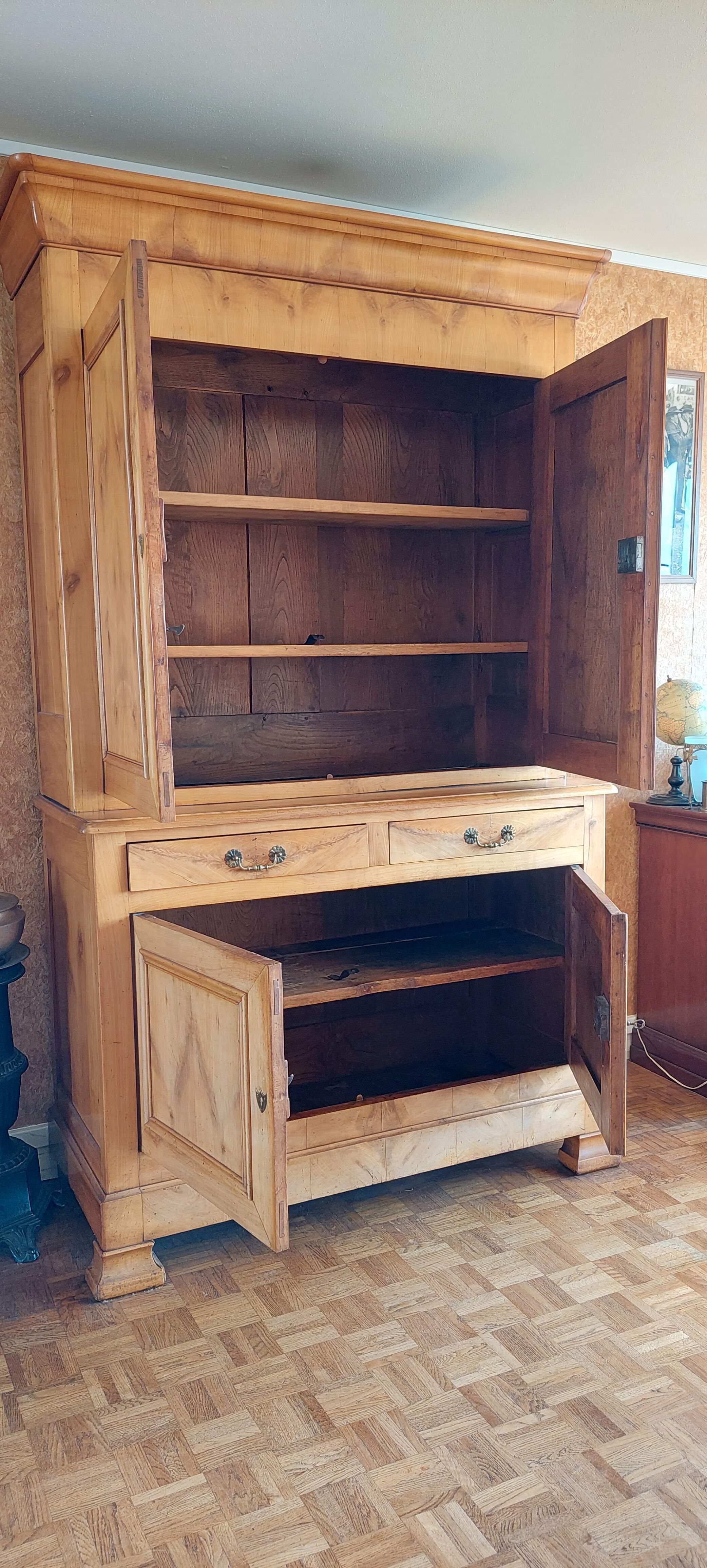 Buffet 2 body Louis Philippe Merisier massif