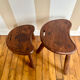 Paire de tabourets tripodes anciens