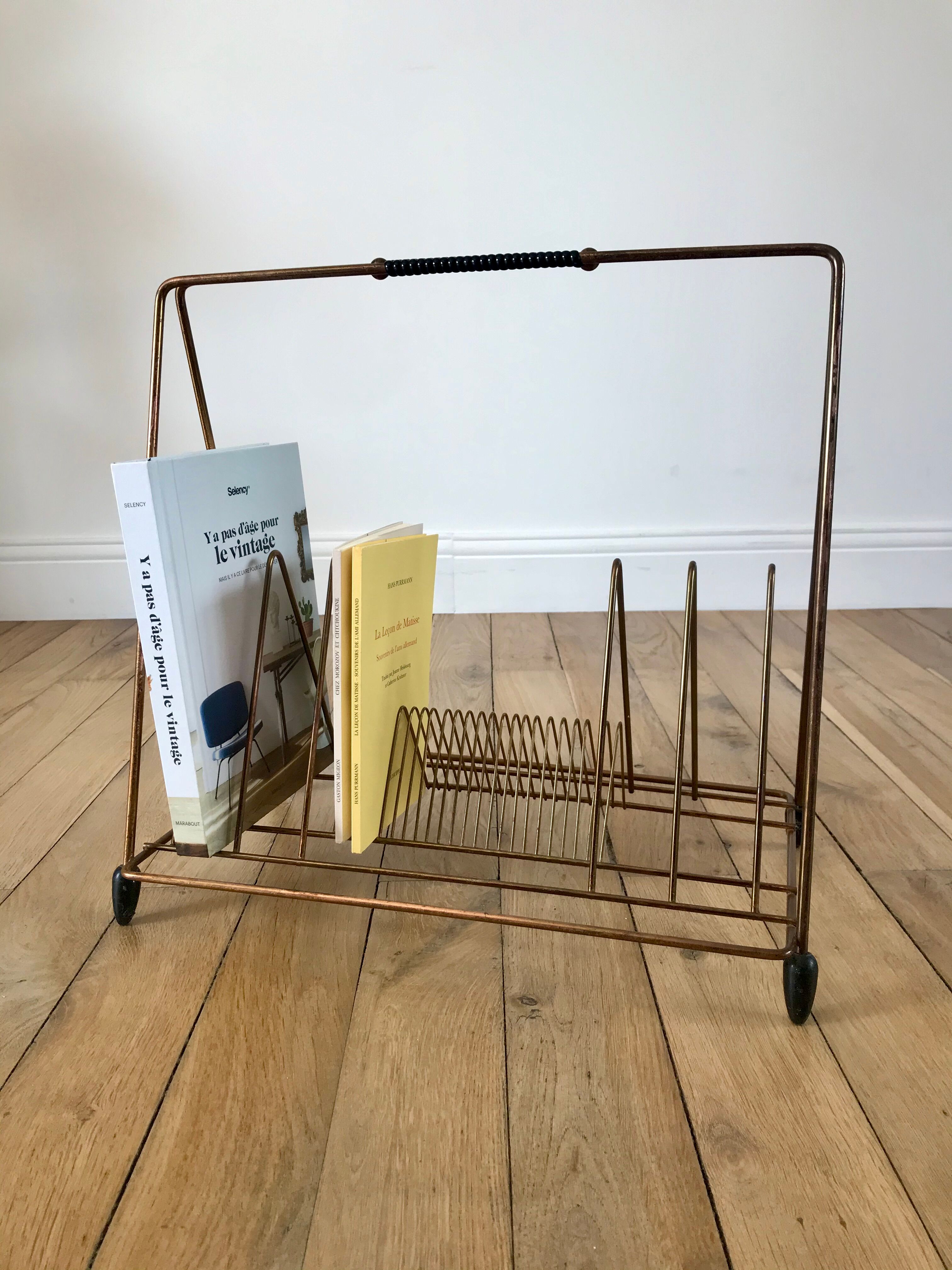 Magazine holder in gilded metal / copper 60s