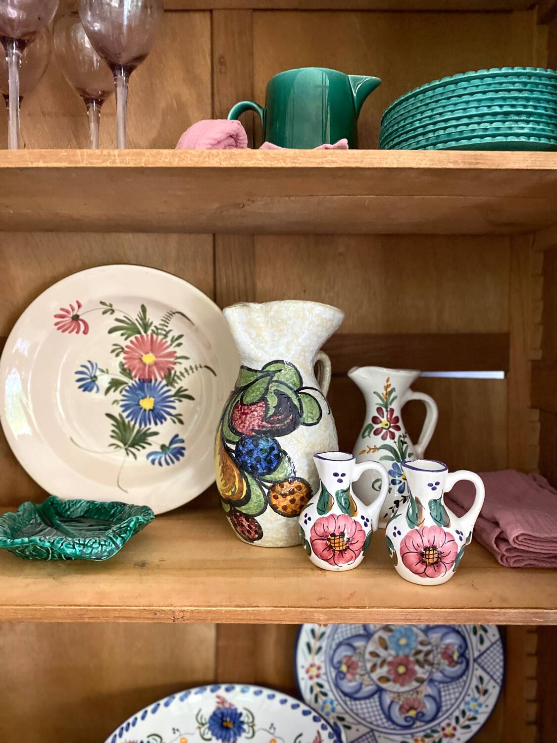 Small ceramic cabbage leaf dish