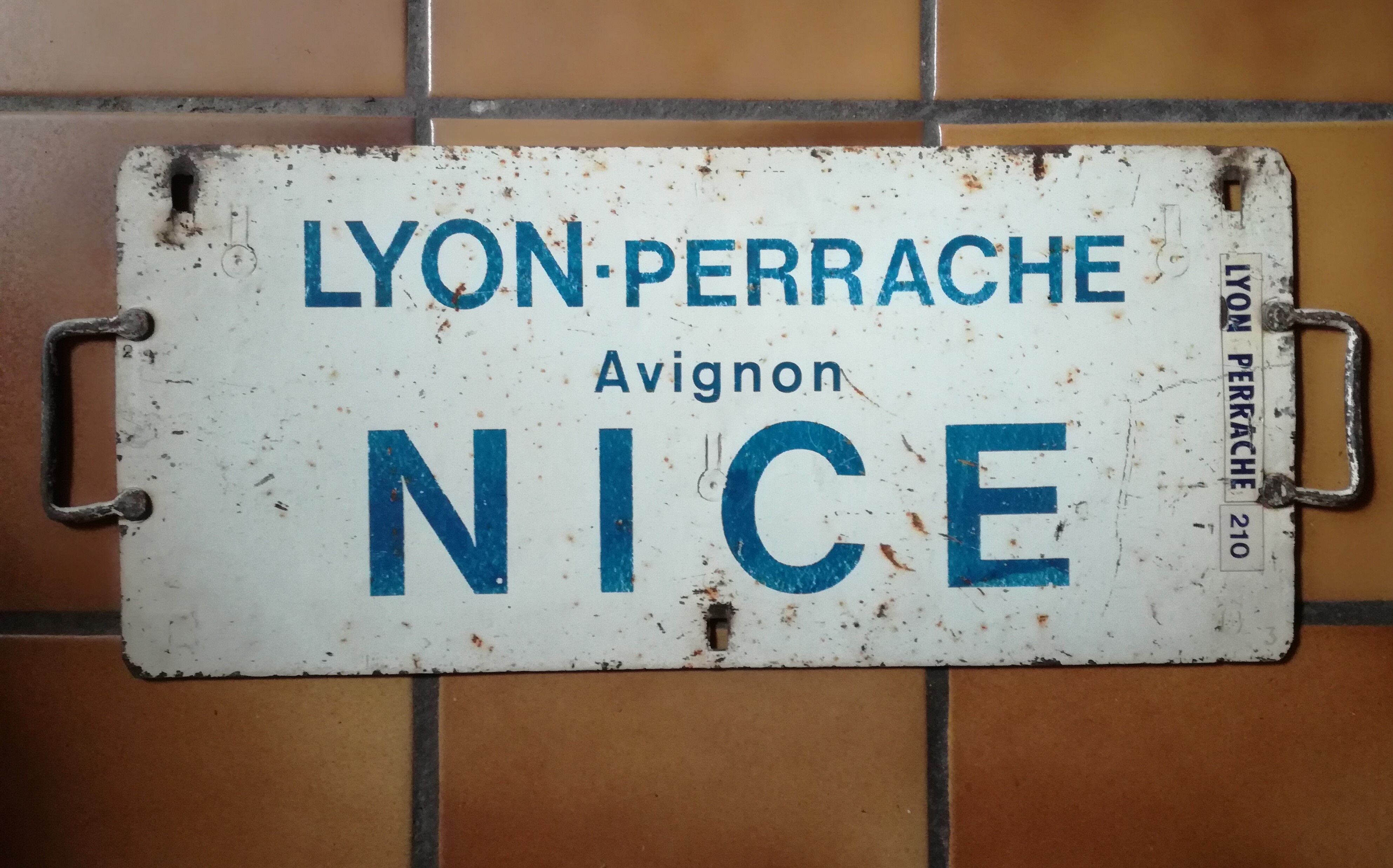 Plate of SNCF destinations