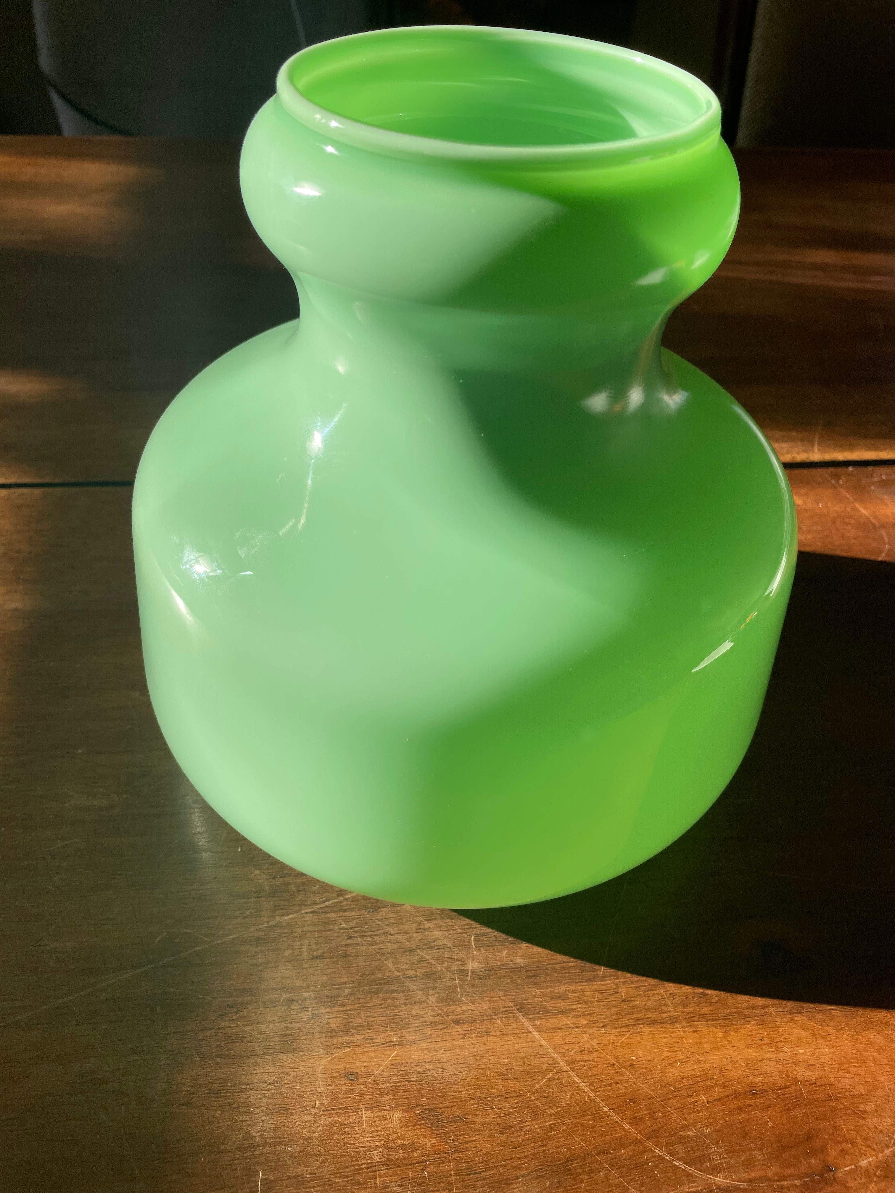 Opaline green globe mint 70s