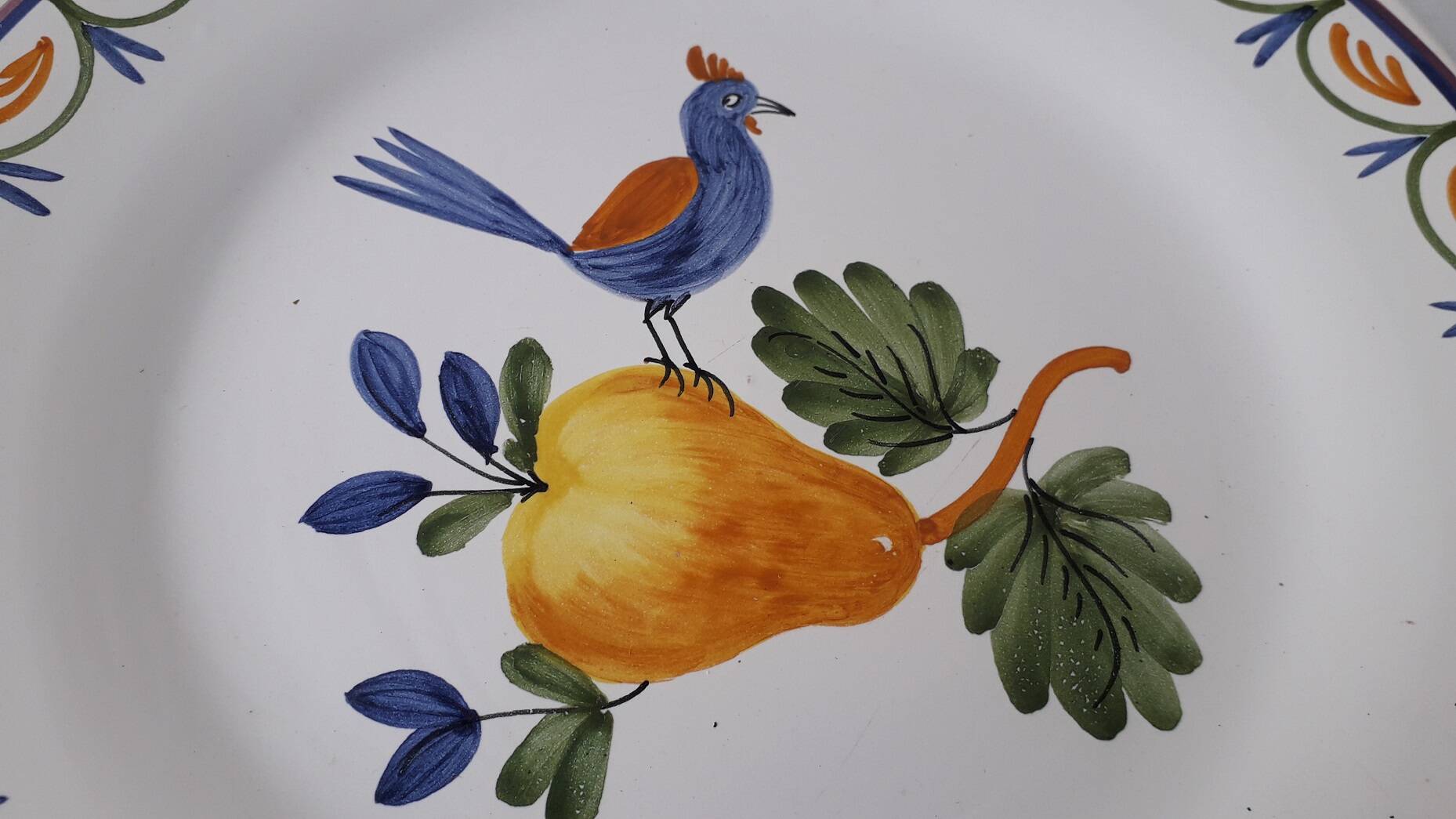 3 assiettes en faïence
