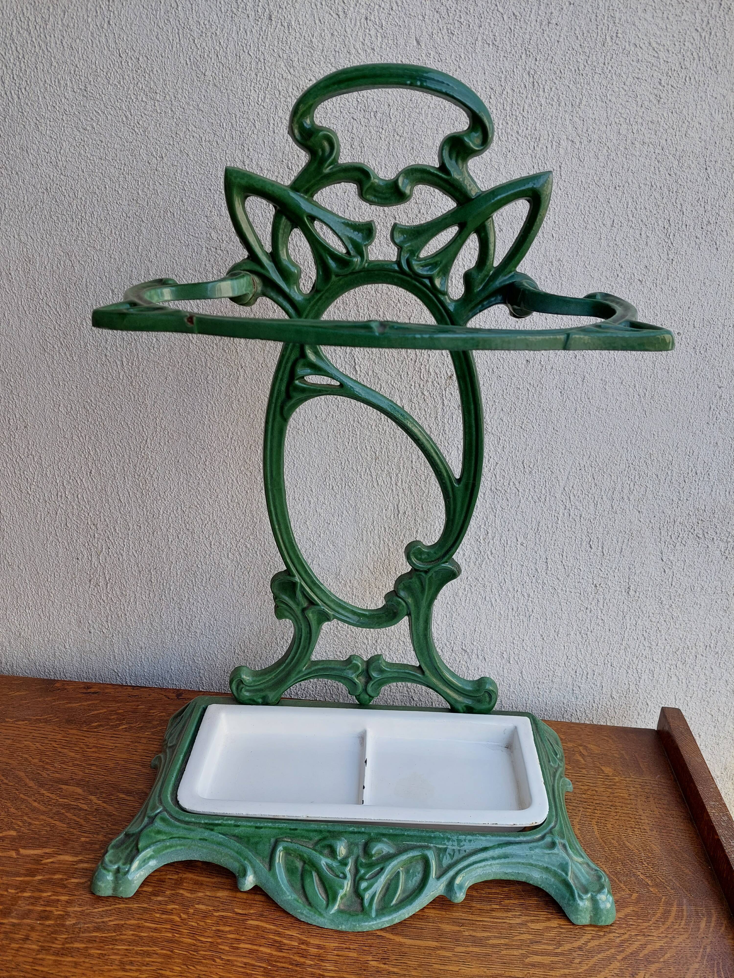 Enamelled cast iron umbrella door 1900