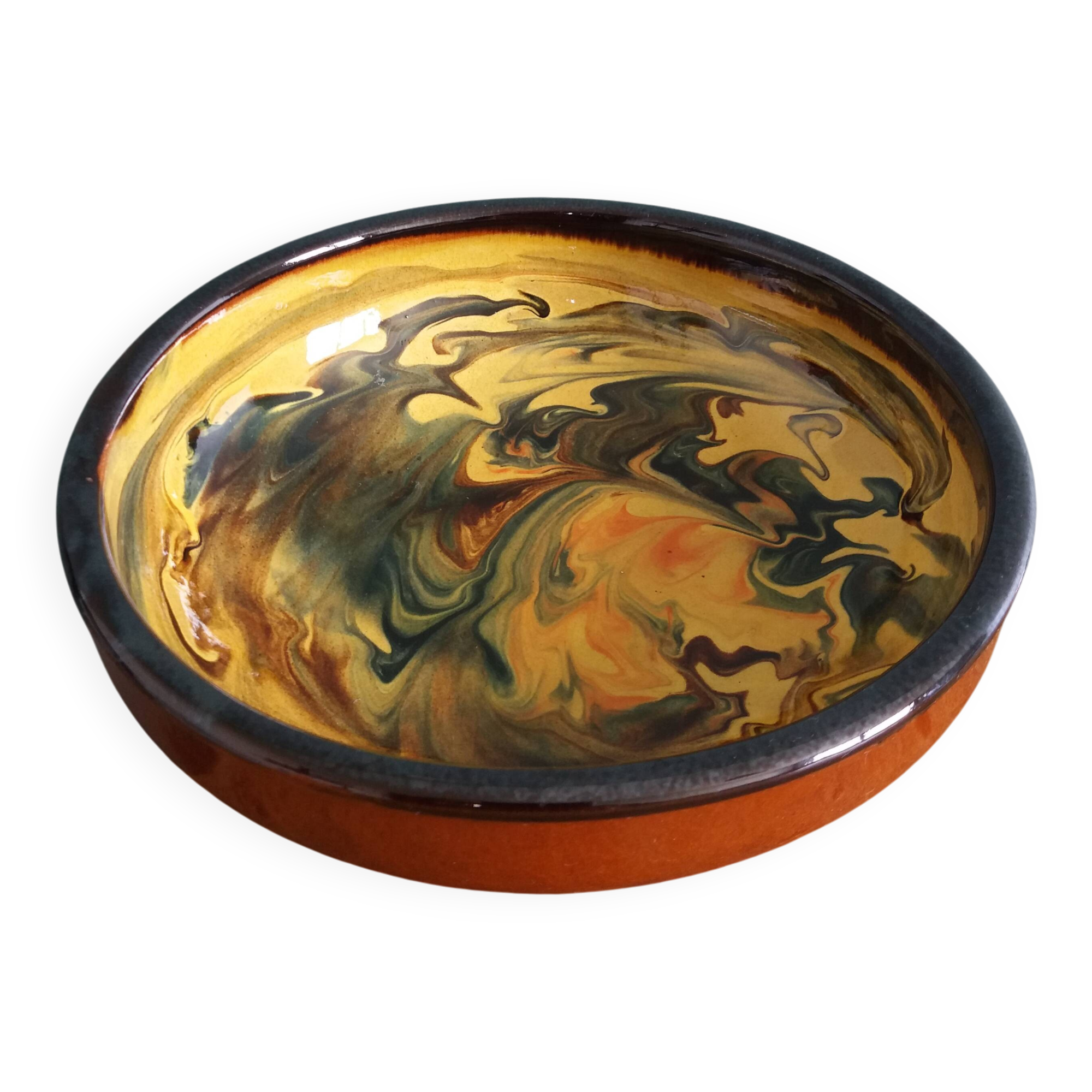 Terracotta bowl with marbled, jasper-like decoration