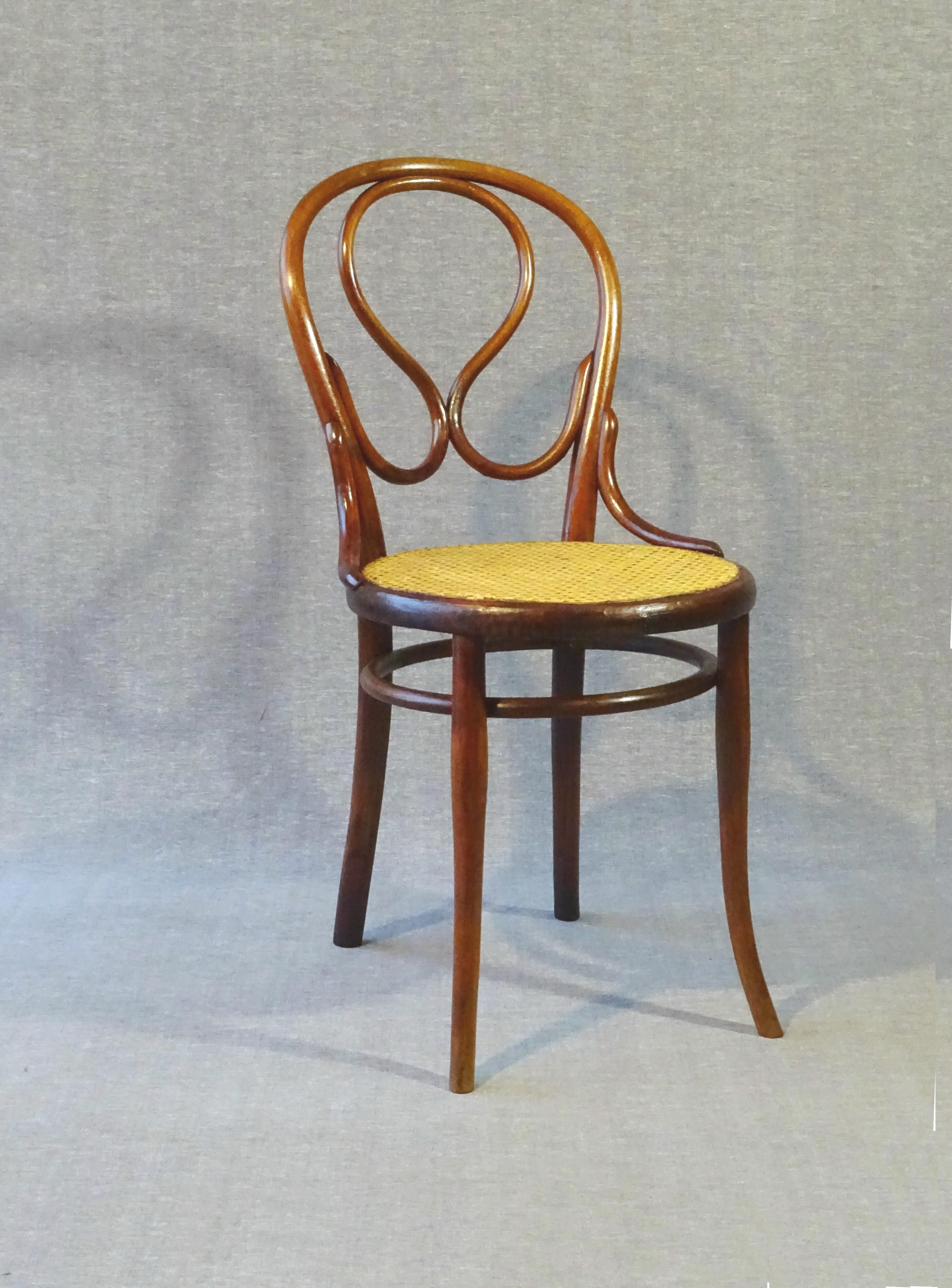 Chair Ca, 1890 Thonet N°20 "OMEGA"cannée, Bistrot
