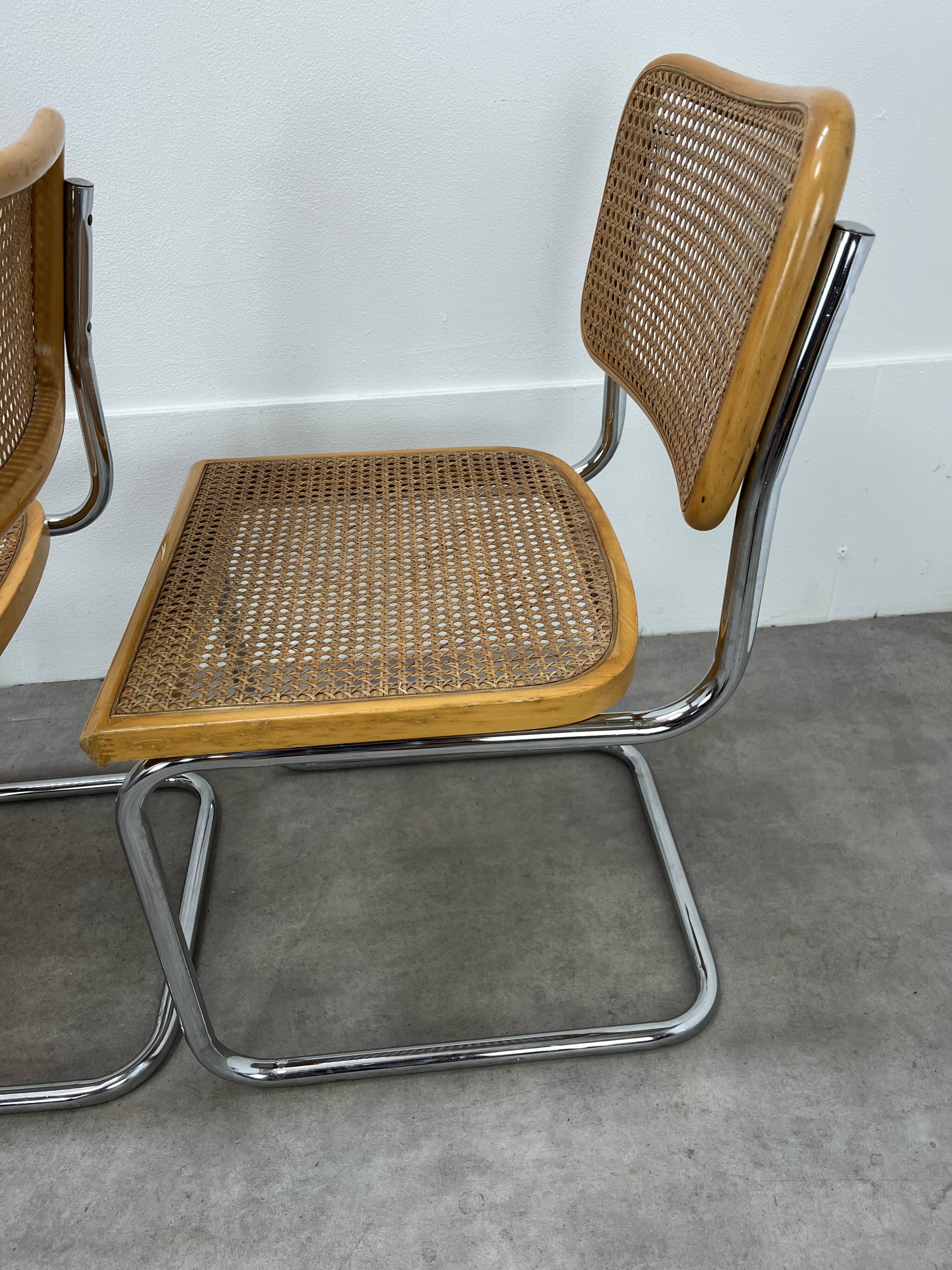 3 chaises Cesca B32 par Marcel Breuer