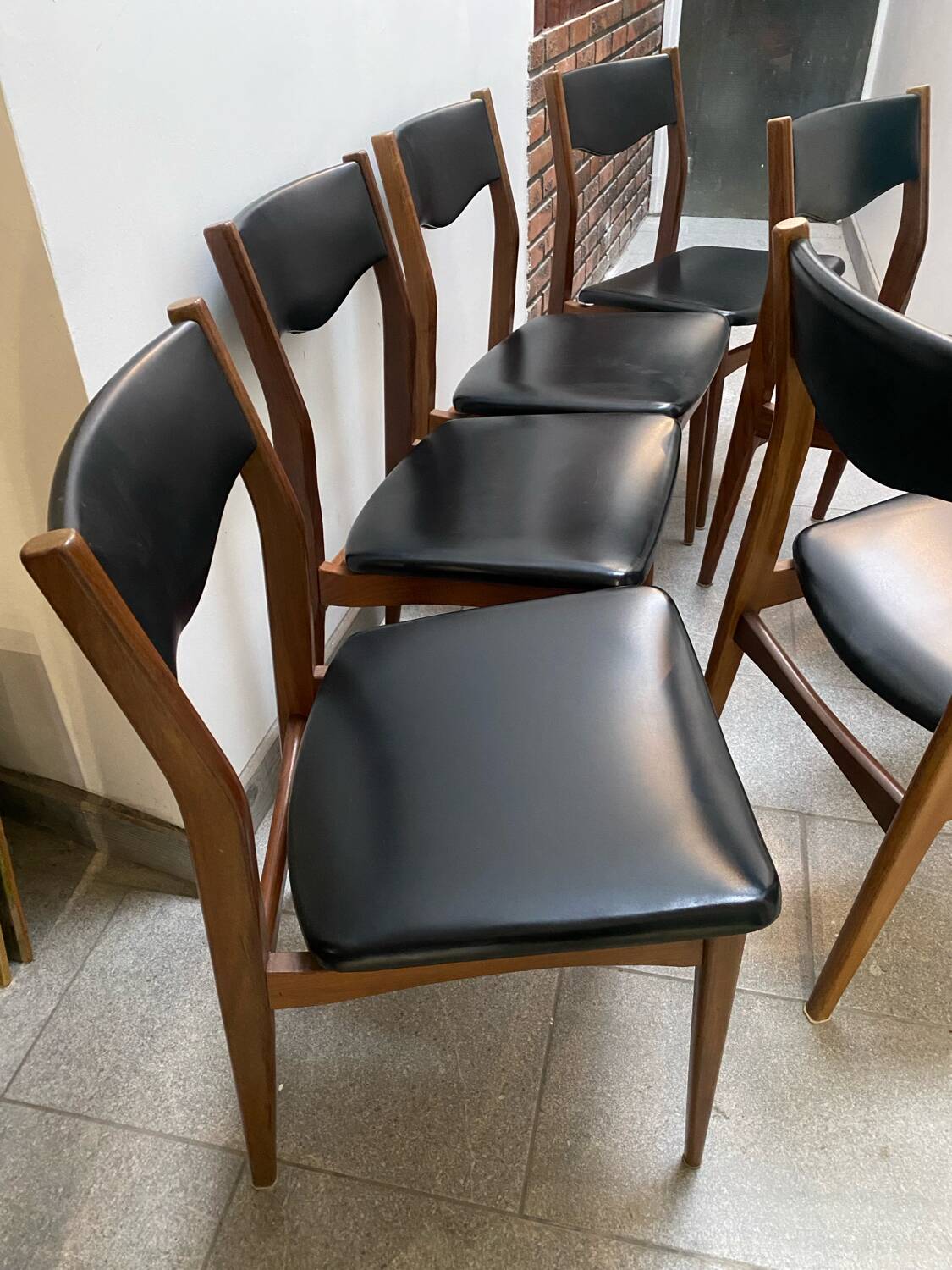 Set of 6 Scandinavian Skaï and teak wood chairs