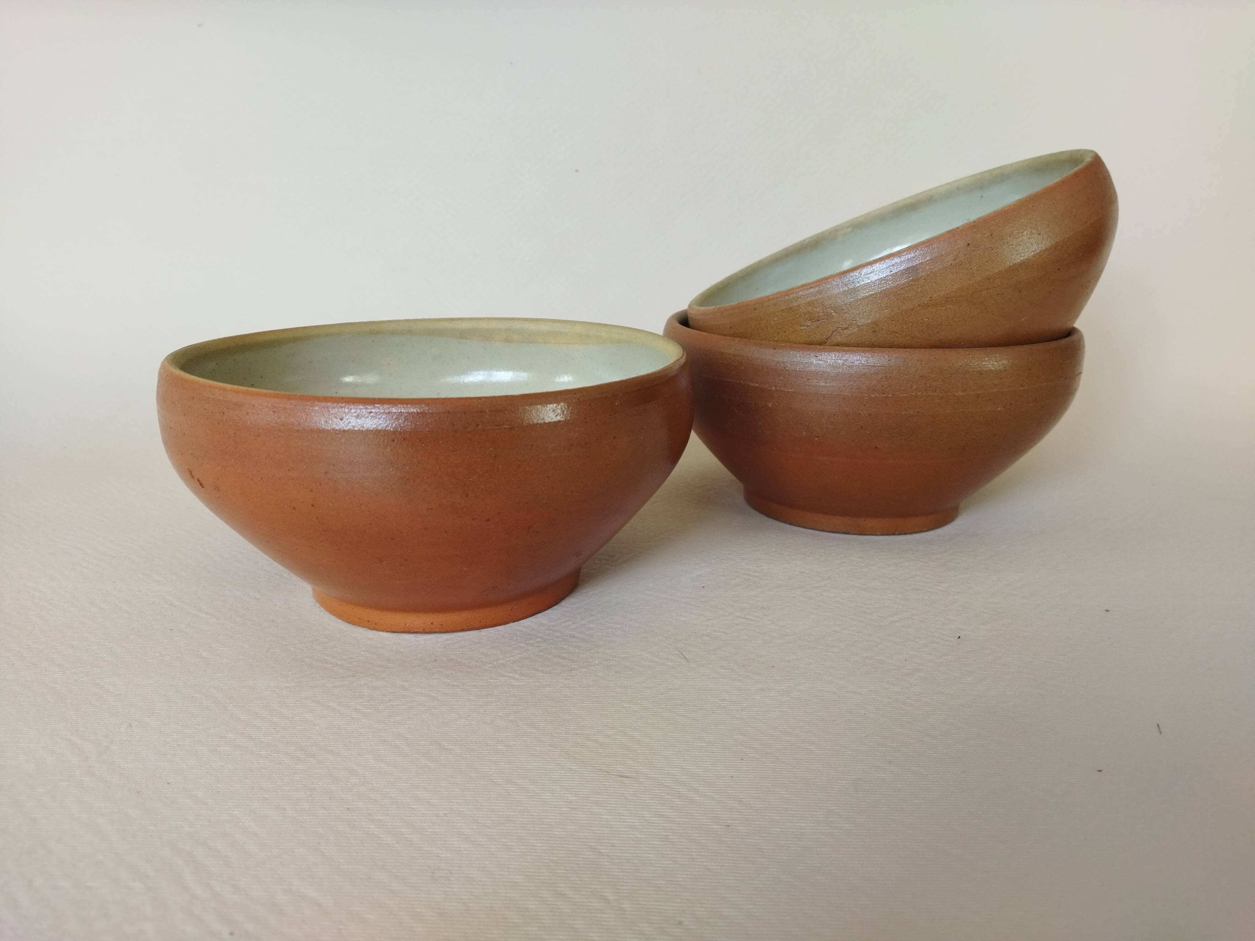 3 stoneware bowls size 2