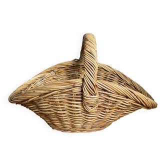 Beige twisted wicker basket