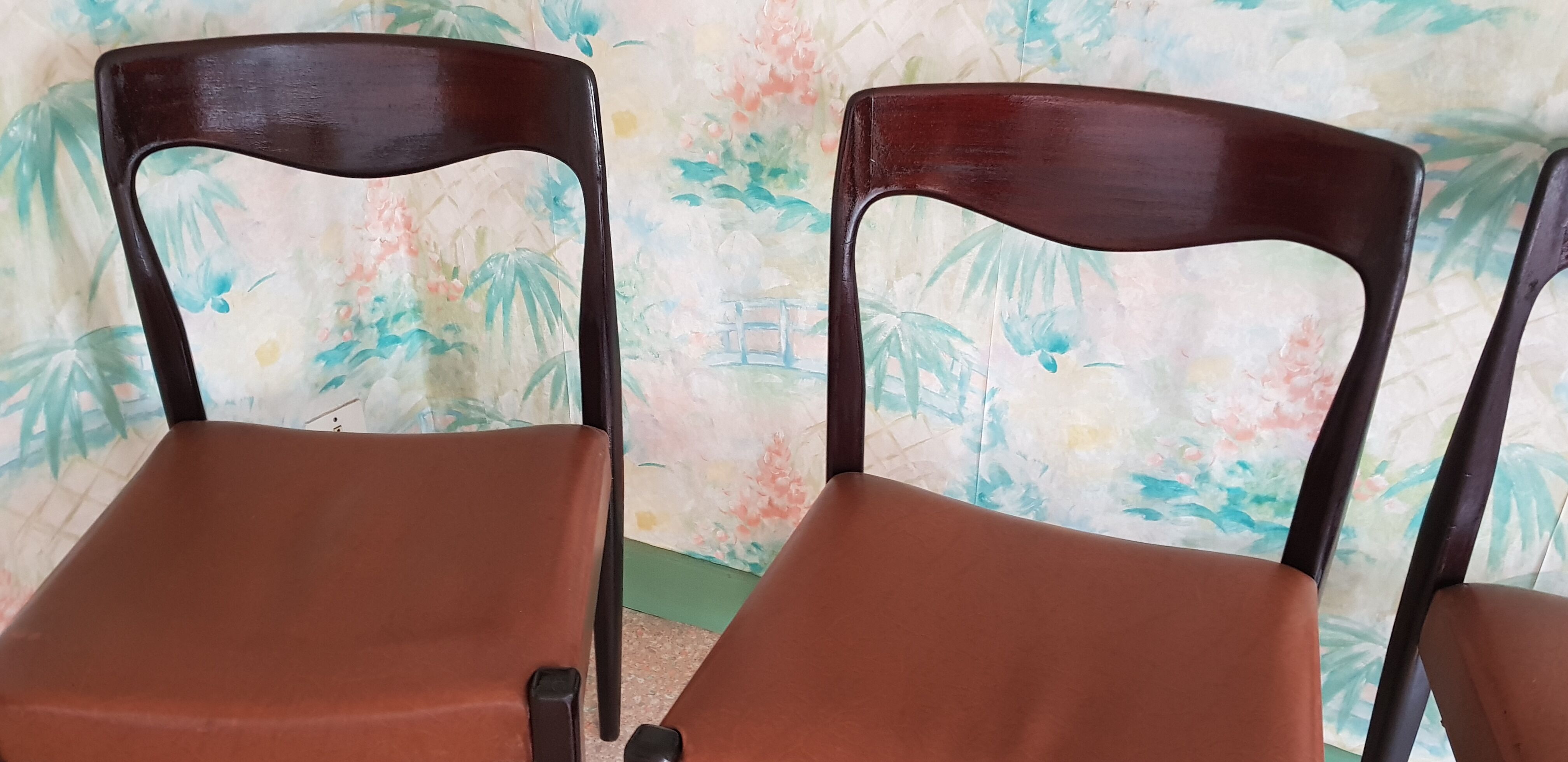 Suite de 4 chaises Moller
