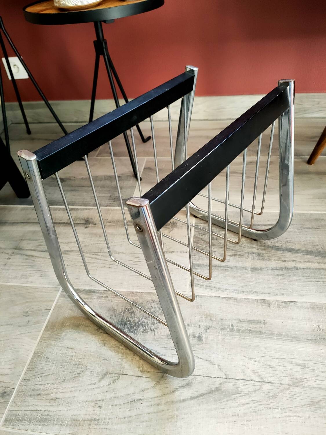 Porte revue métal chromé vintage