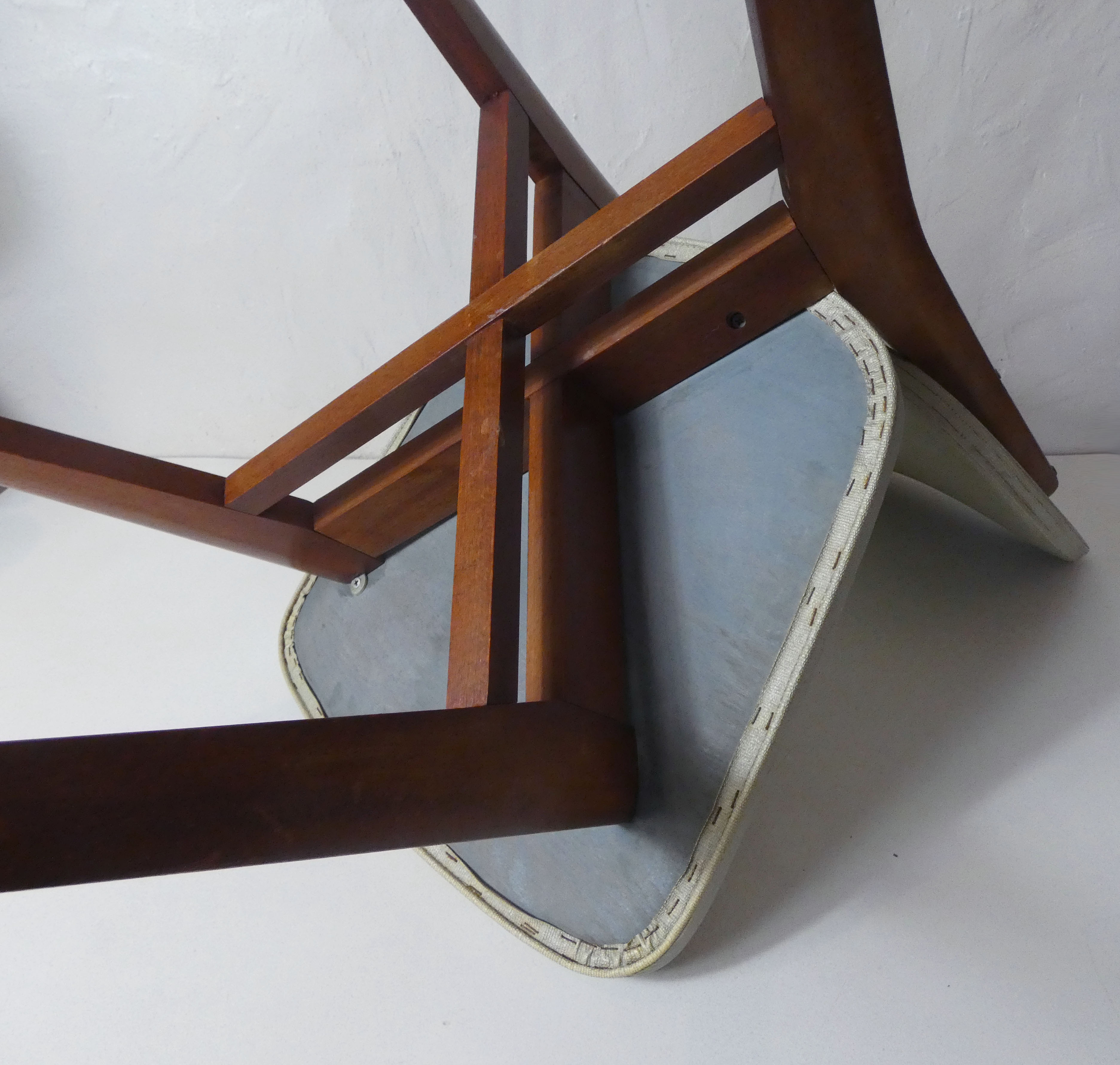 Vintage office chair with compass legs