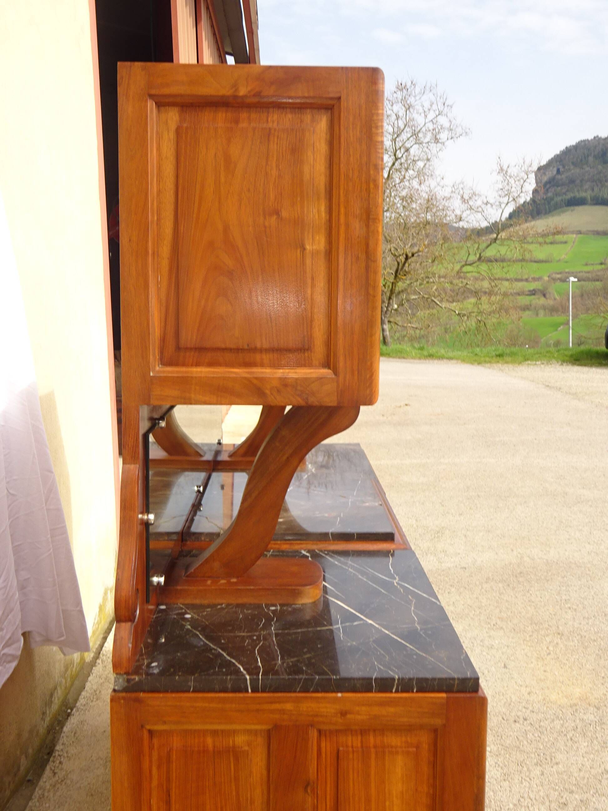 Large buffet with 2 bodies in walnut and marble